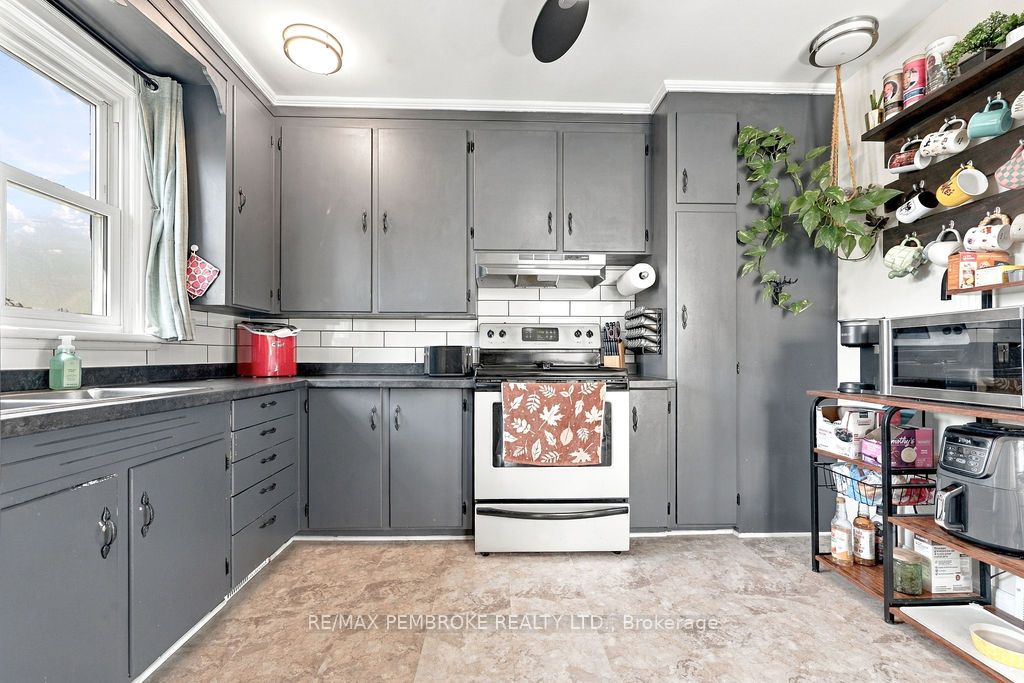 53 Doran Street Property Photo 9