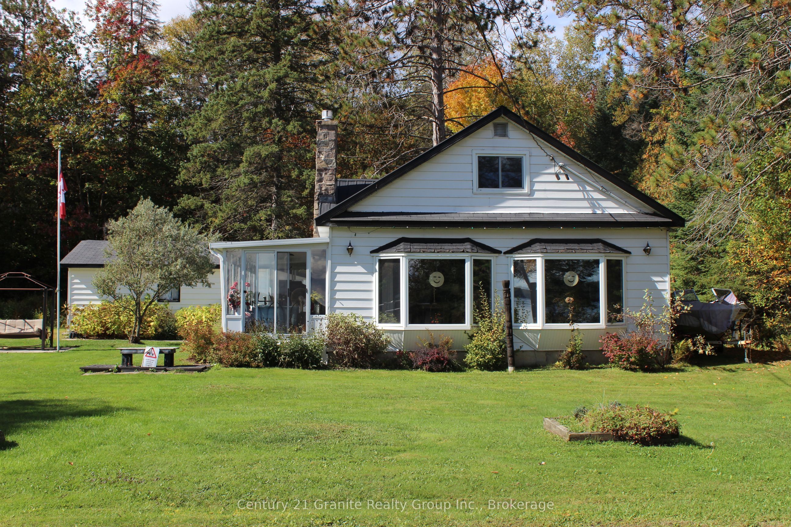 1051 Halls Lake Road Property Photo 2