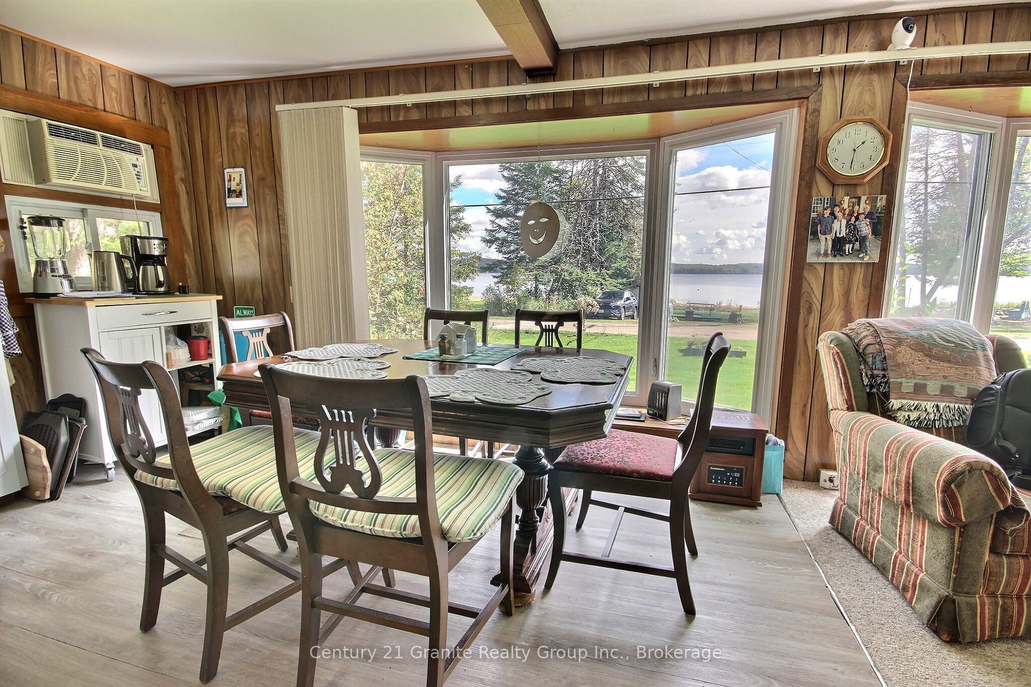 1051 Halls Lake Road Property Photo 4