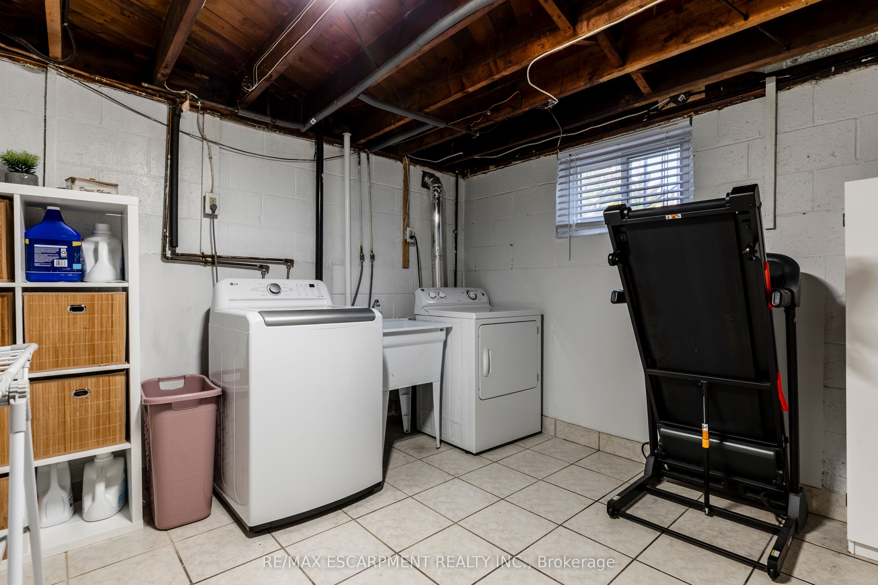 118 Julian Avenue Property Photo 32