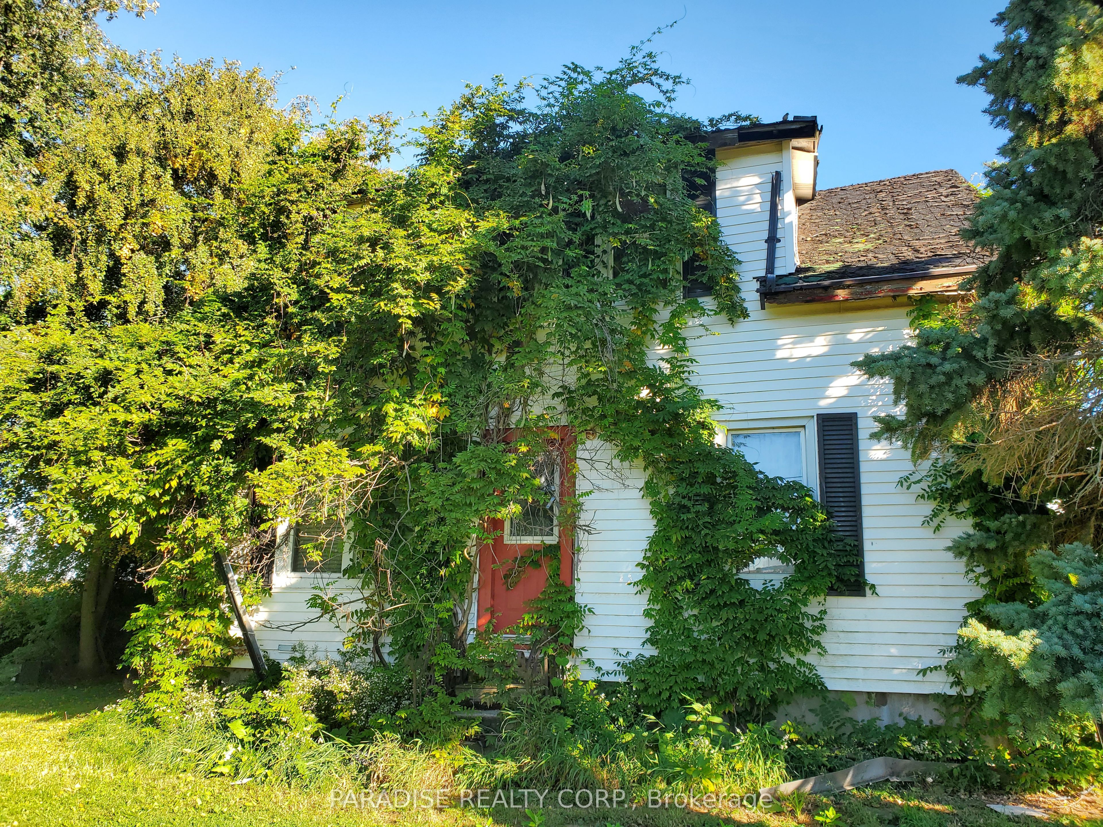 1078 Line 1 Road Property Photo 2