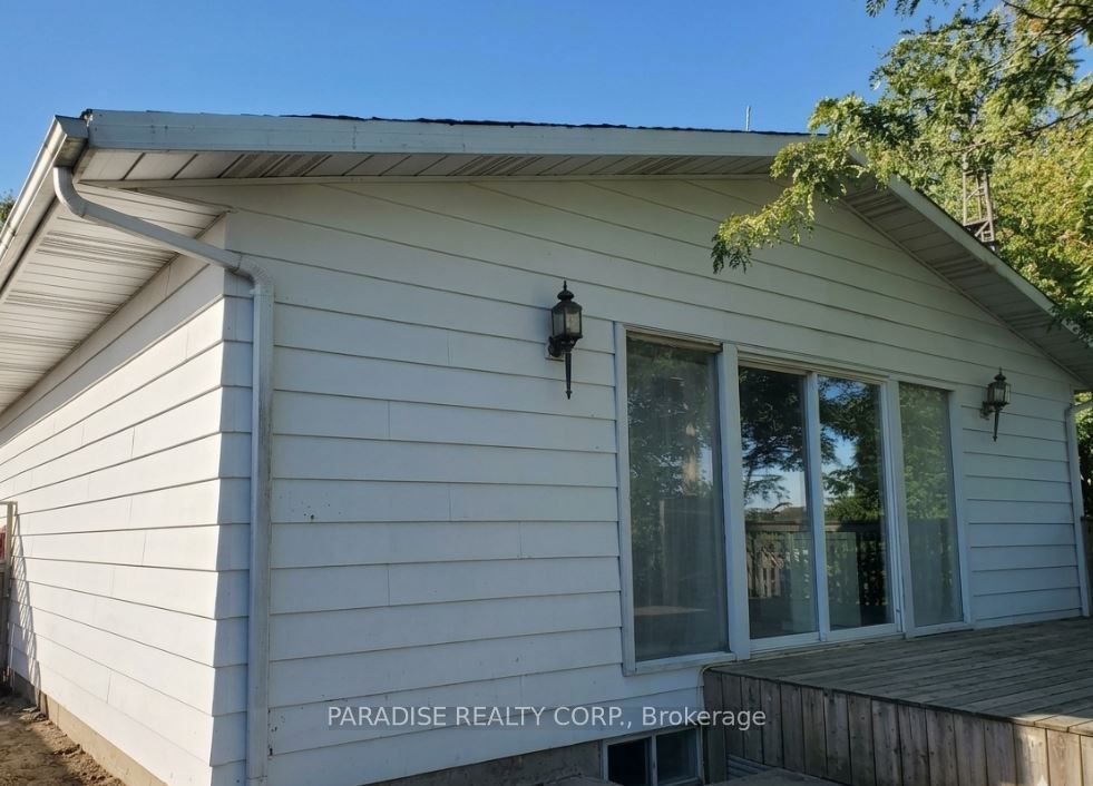 1078 Line 1 Road Property Photo 6