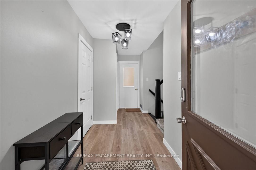 15 Miller Crescent Property Photo 4