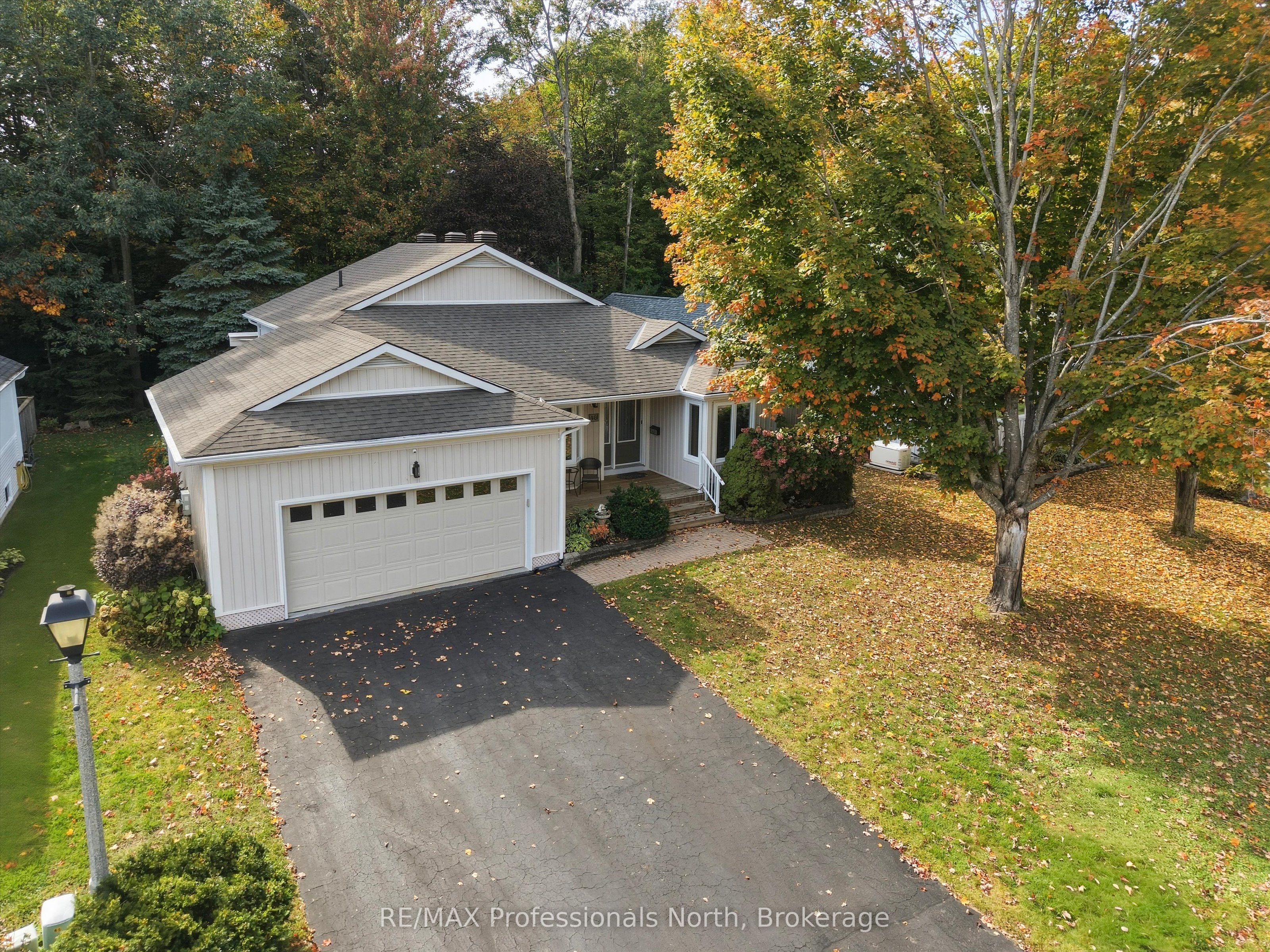 48 Springwood Crescent Property Photo 1