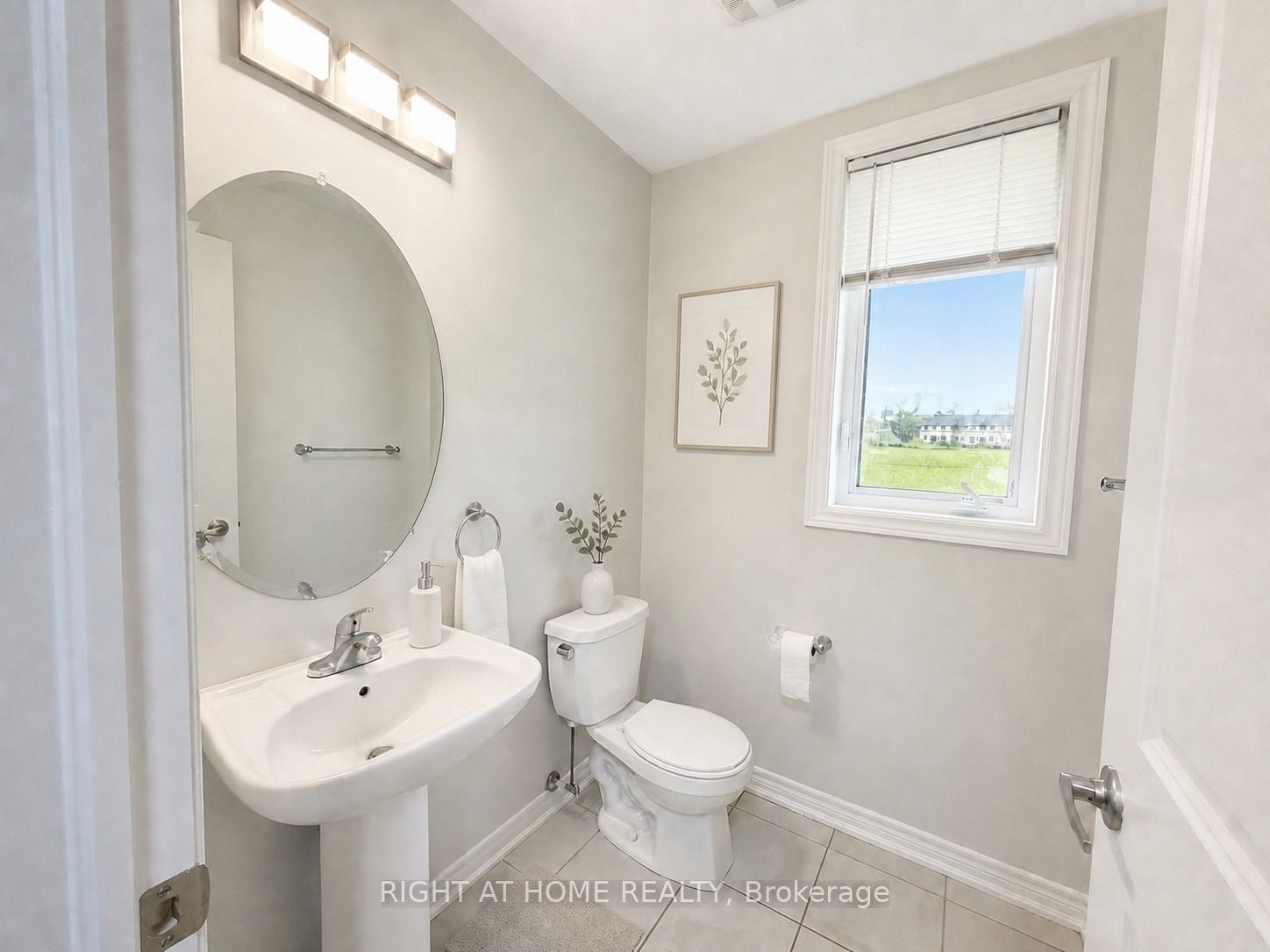 52 Heming Trail Property Photo 4