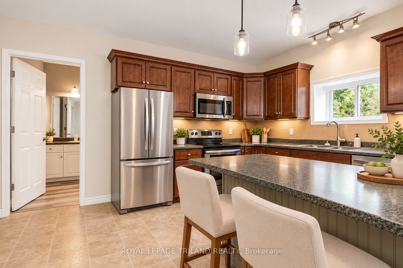 4 Mary Street Property Photo 6