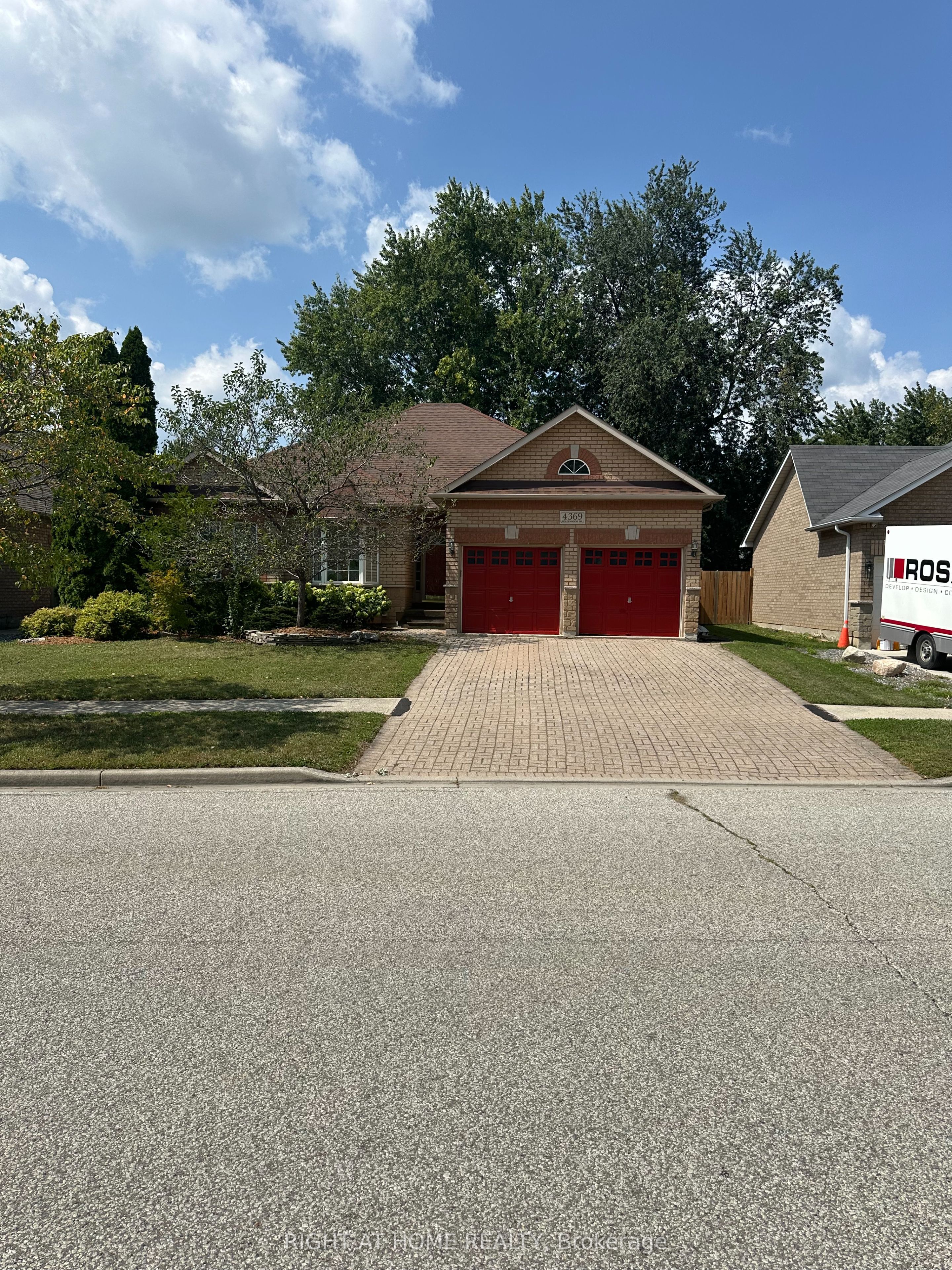 4369 Goldenwood Drive Property Photo 2