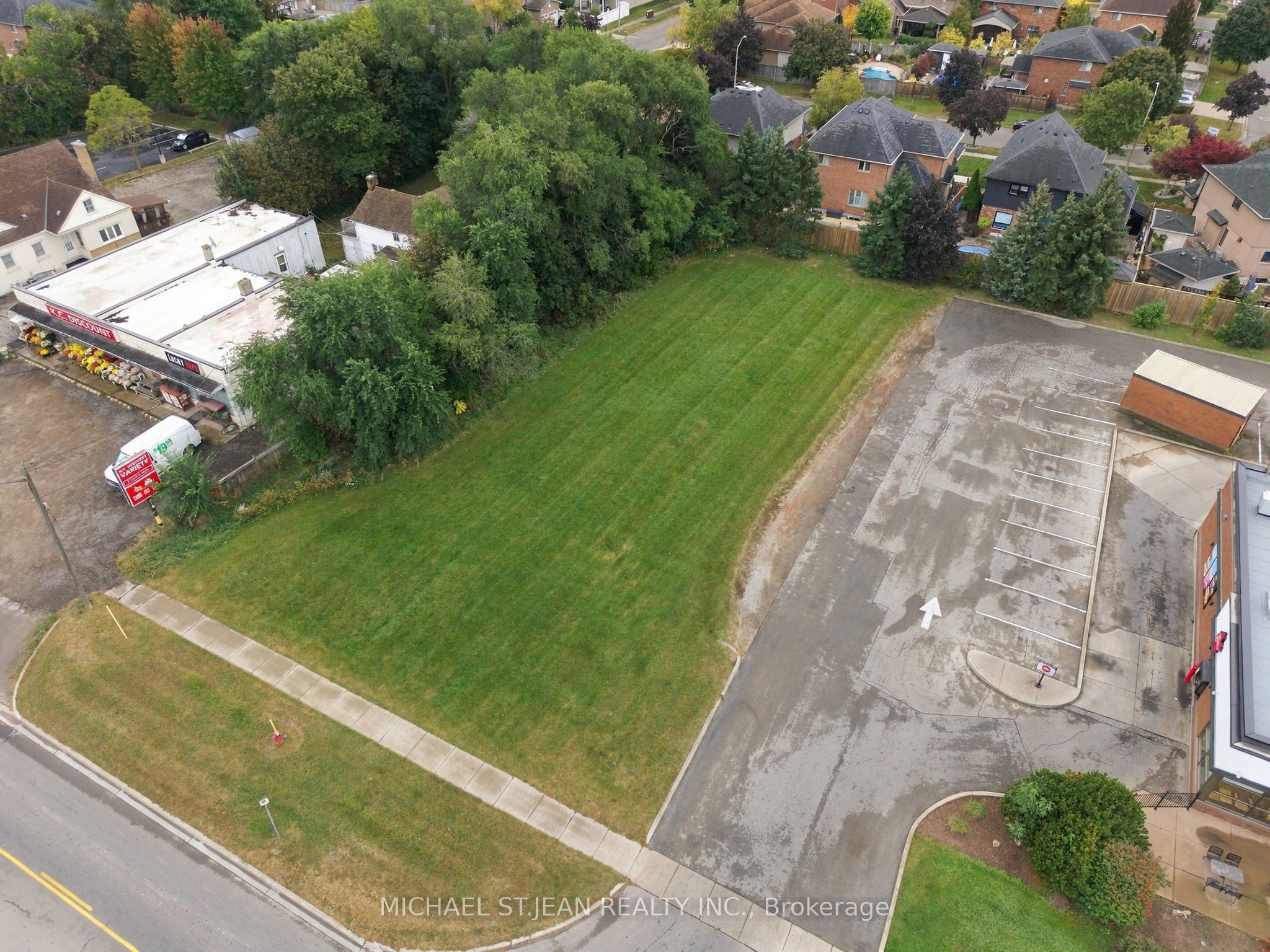 1242 Highway 8 Property Photo 5