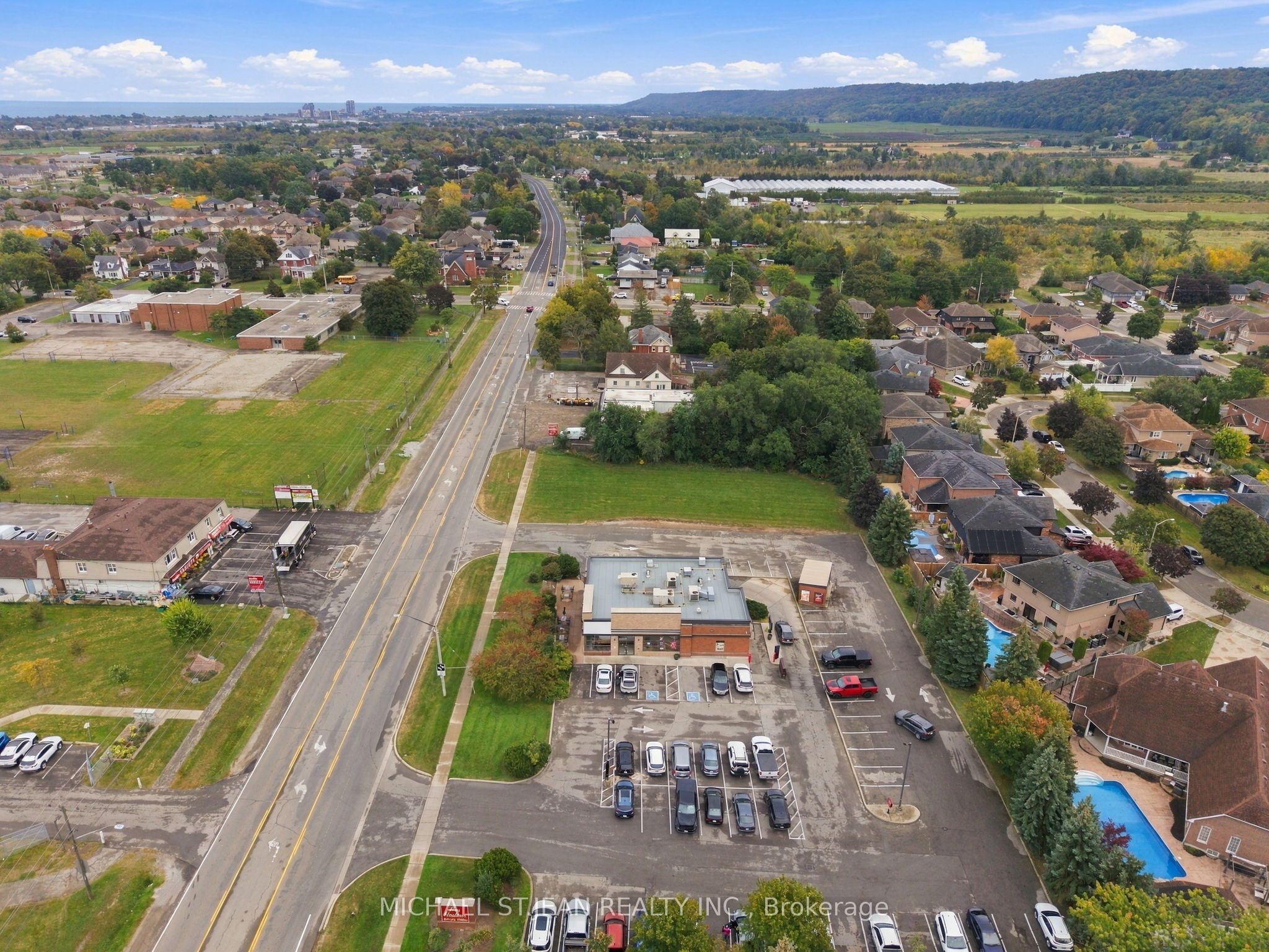 1242 Highway 8 Property Photo 6