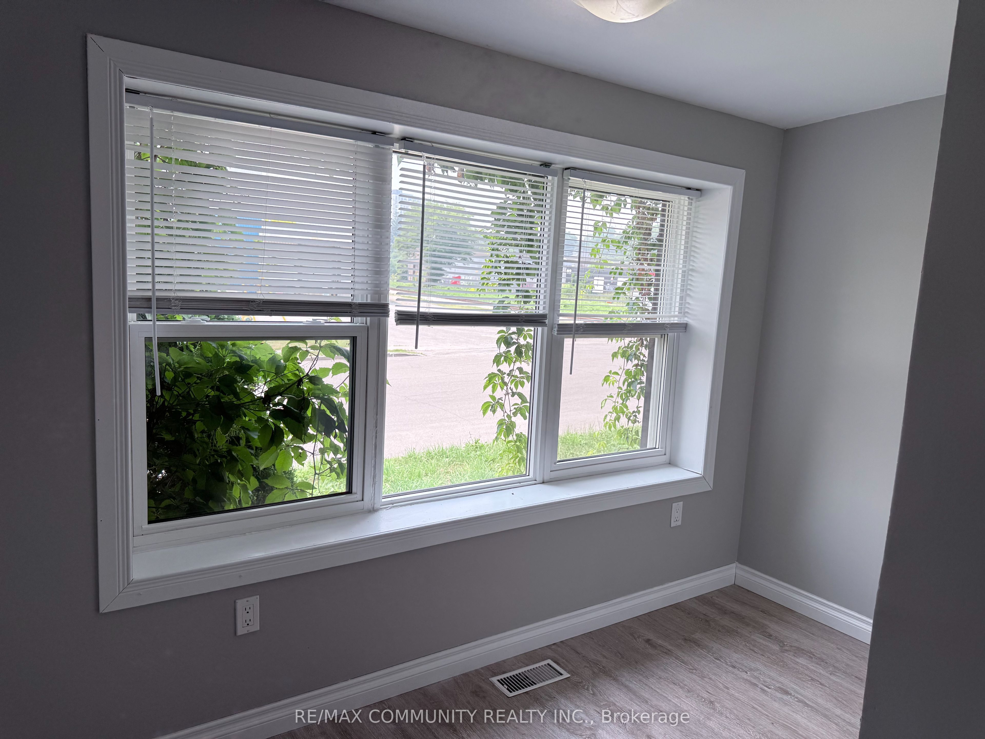 70 Huron Street Property Photo 17