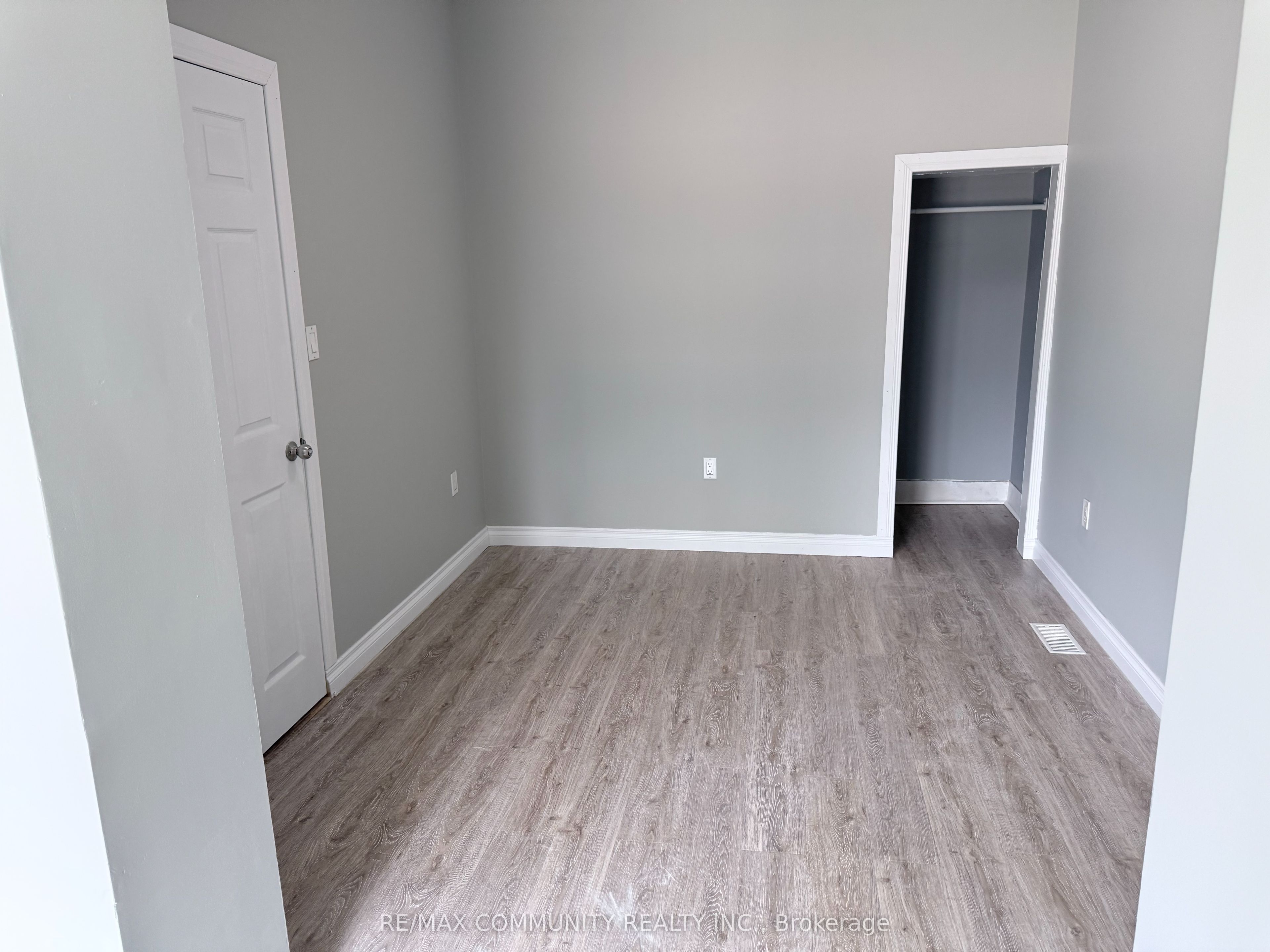 70 Huron Street Property Photo 19
