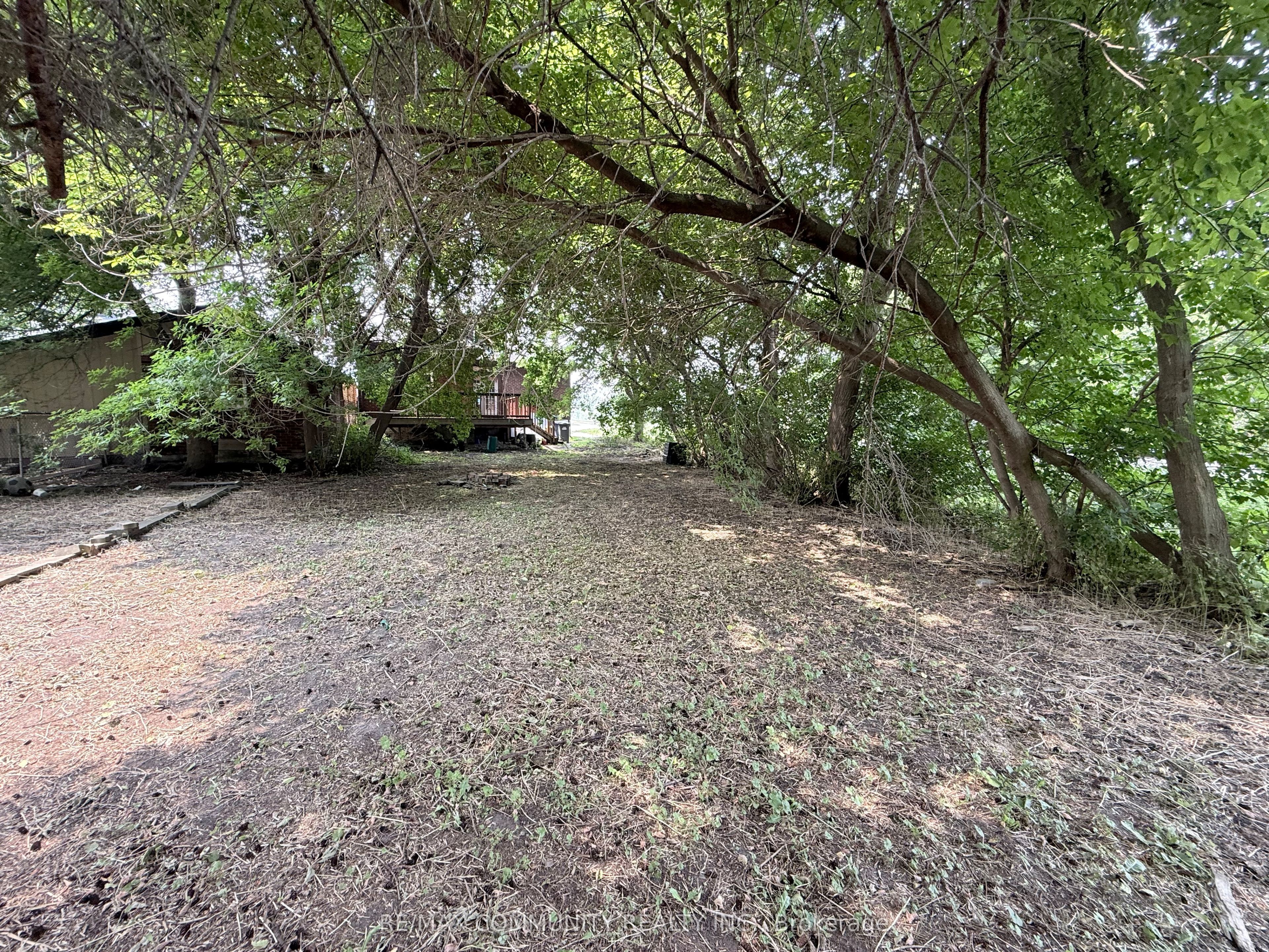 70 Huron Street Property Photo 23