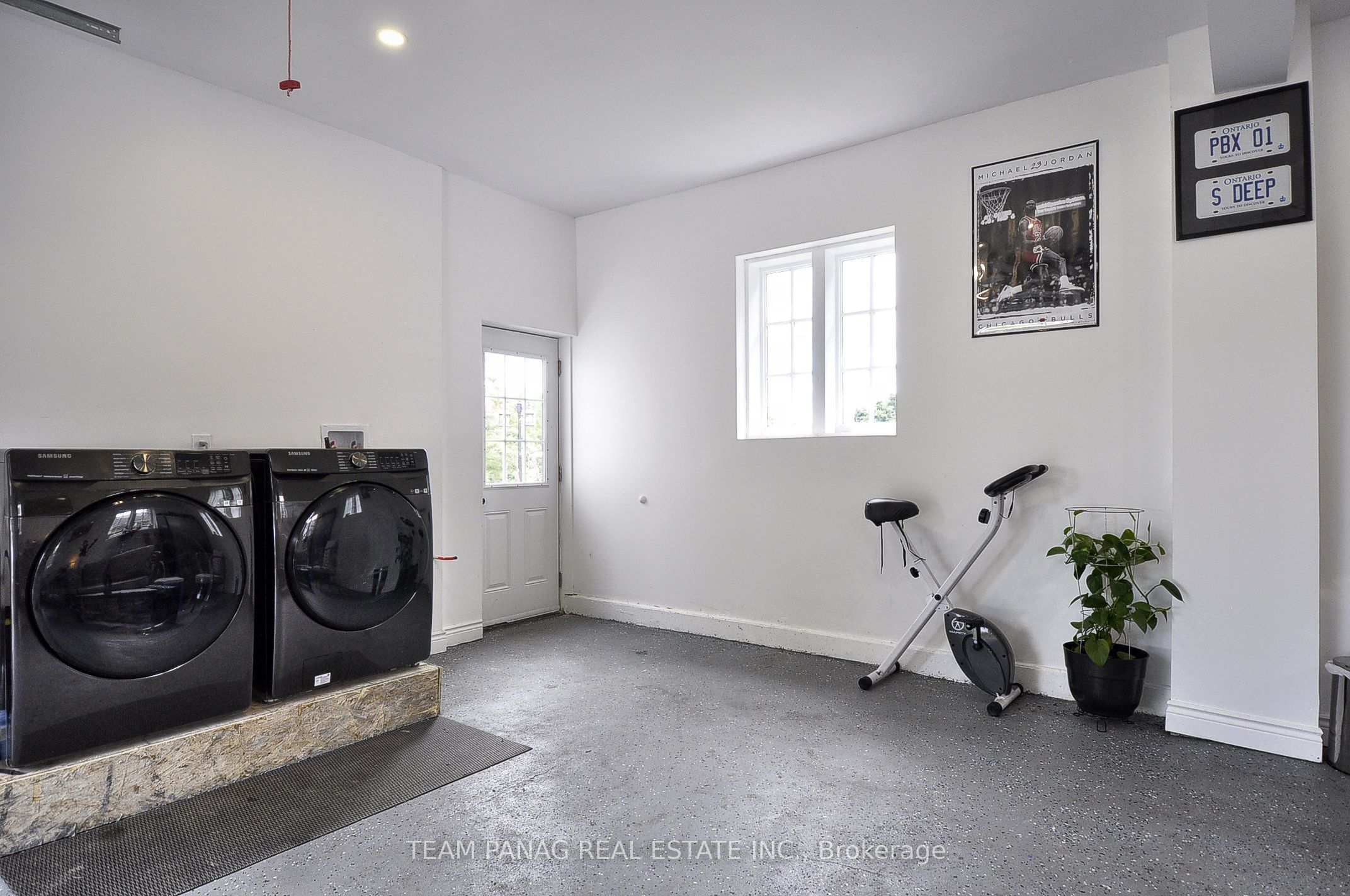 300 Mount Pleasant Road Property Photo 33