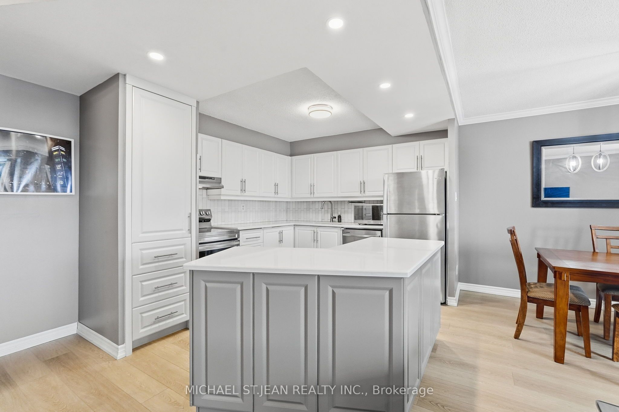 301 Frances Avenue 705 Property Photo 11