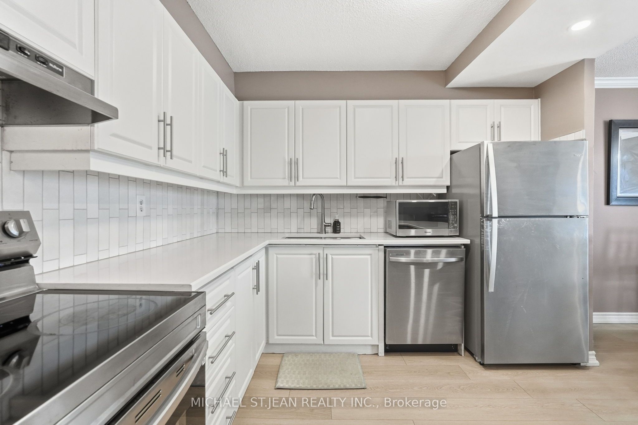 301 Frances Avenue 705 Property Photo 12