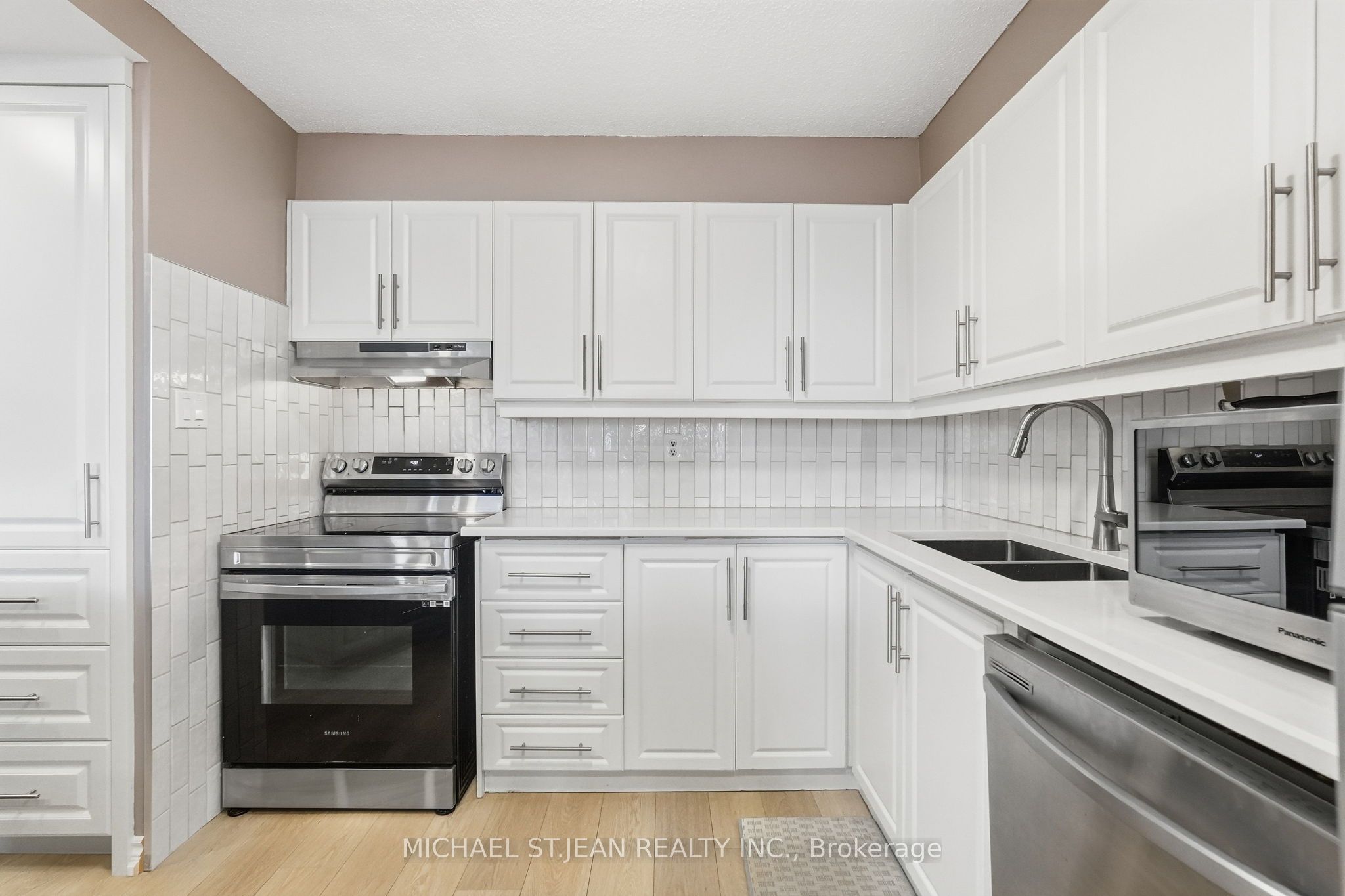 301 Frances Avenue 705 Property Photo 15
