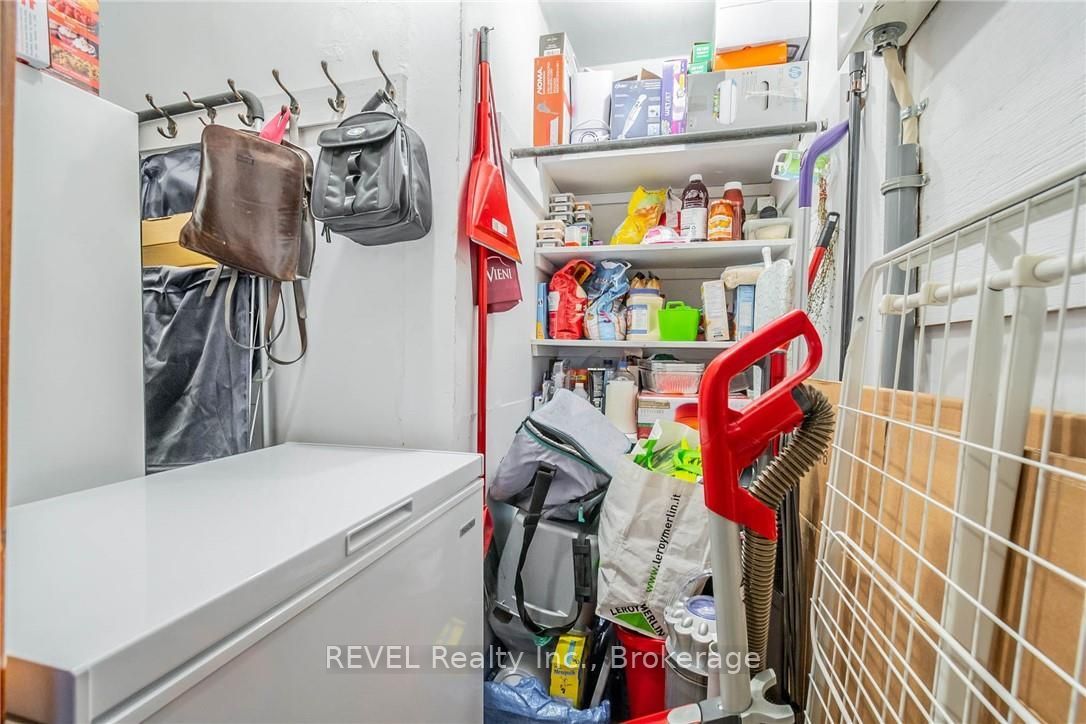 185 James Street Property Photo 8
