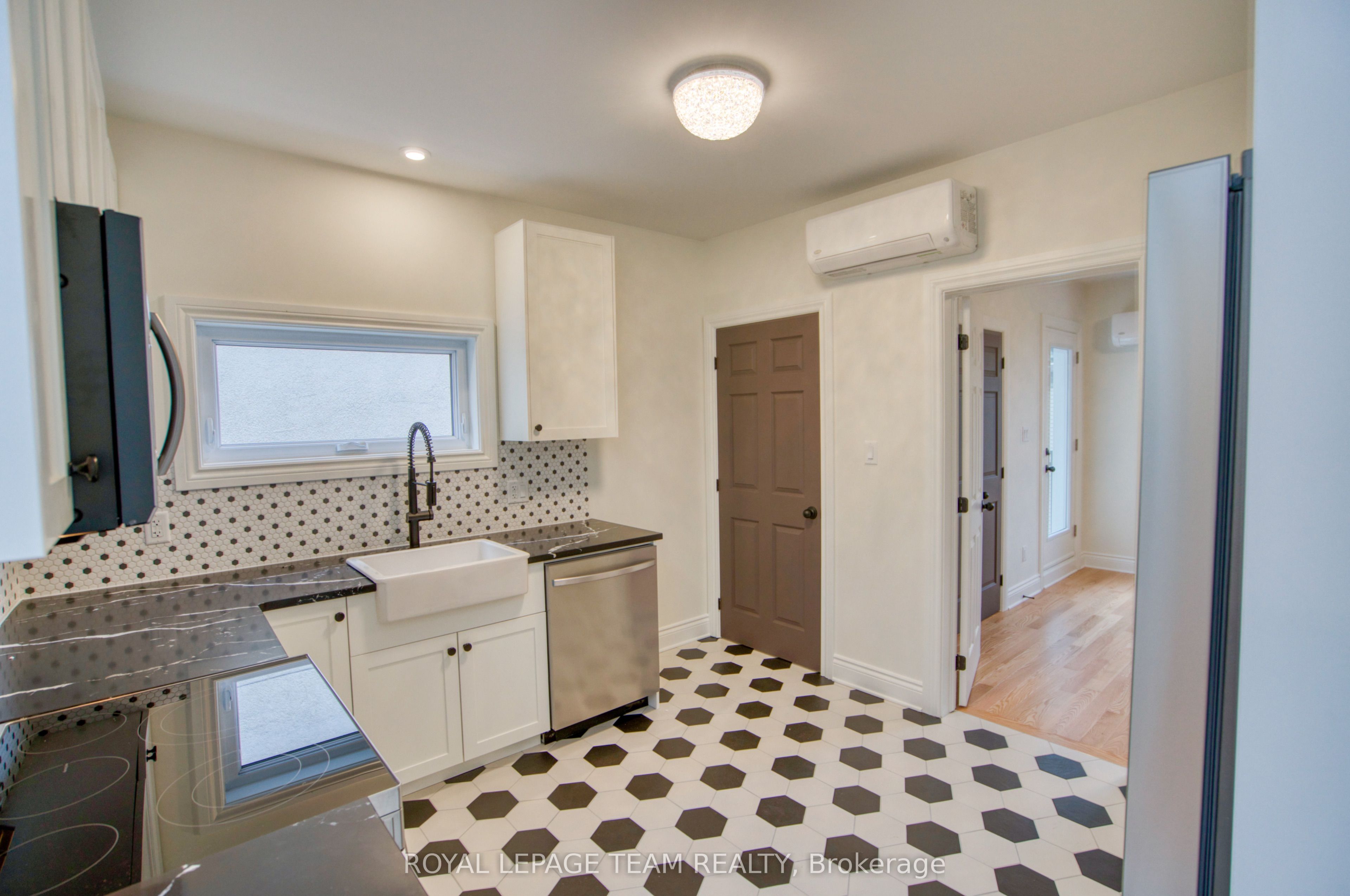 238 Bruyere Street 2 Property Photo 3