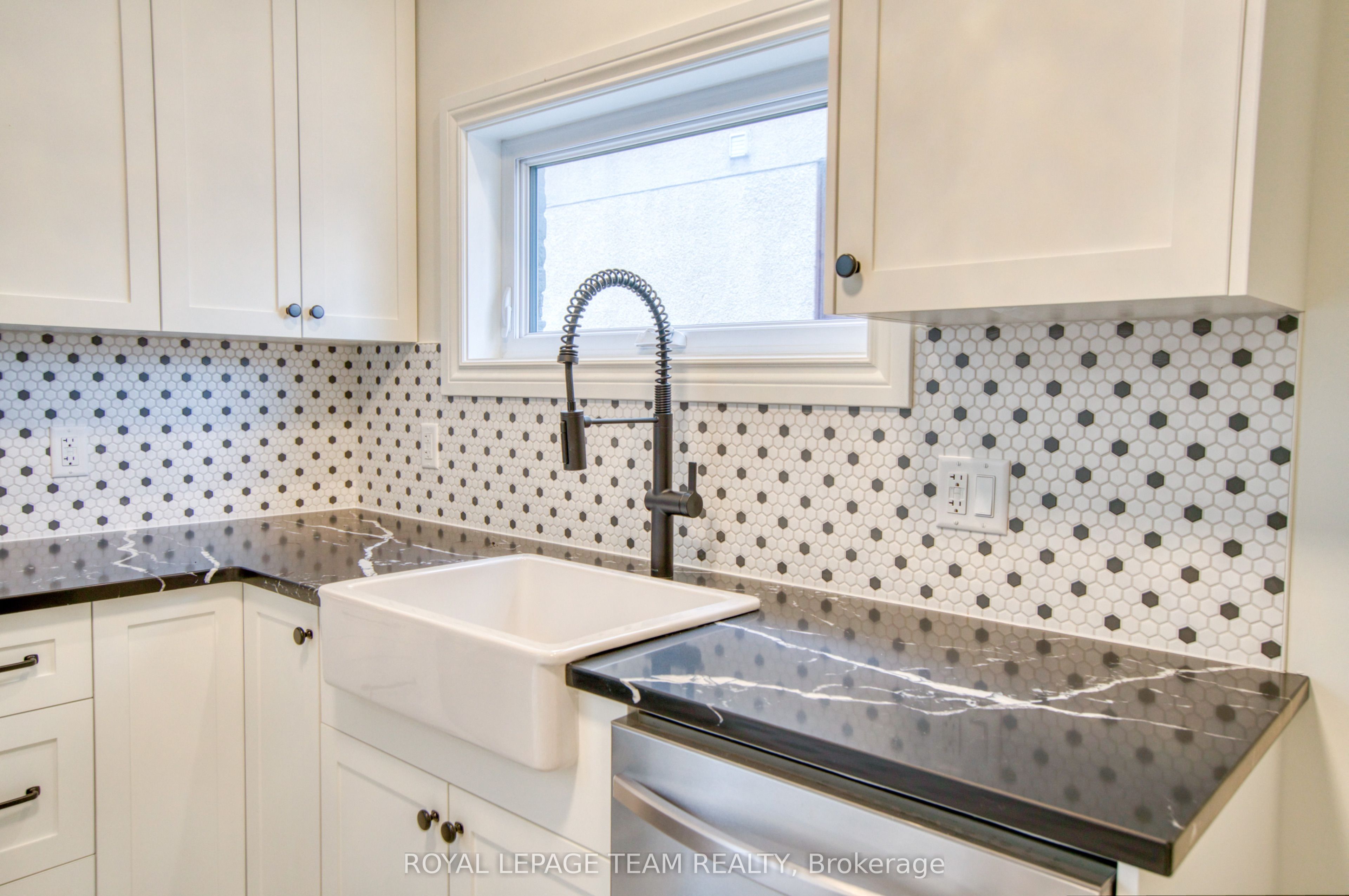 238 Bruyere Street 2 Property Photo 5