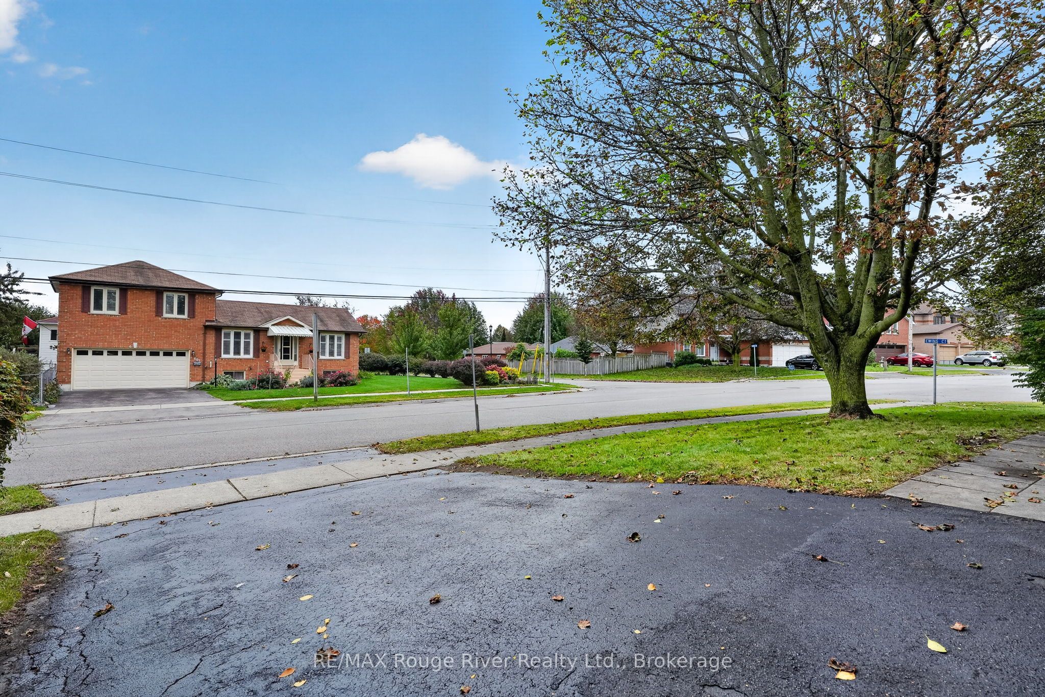 830 Ewing Court Property Photo 4