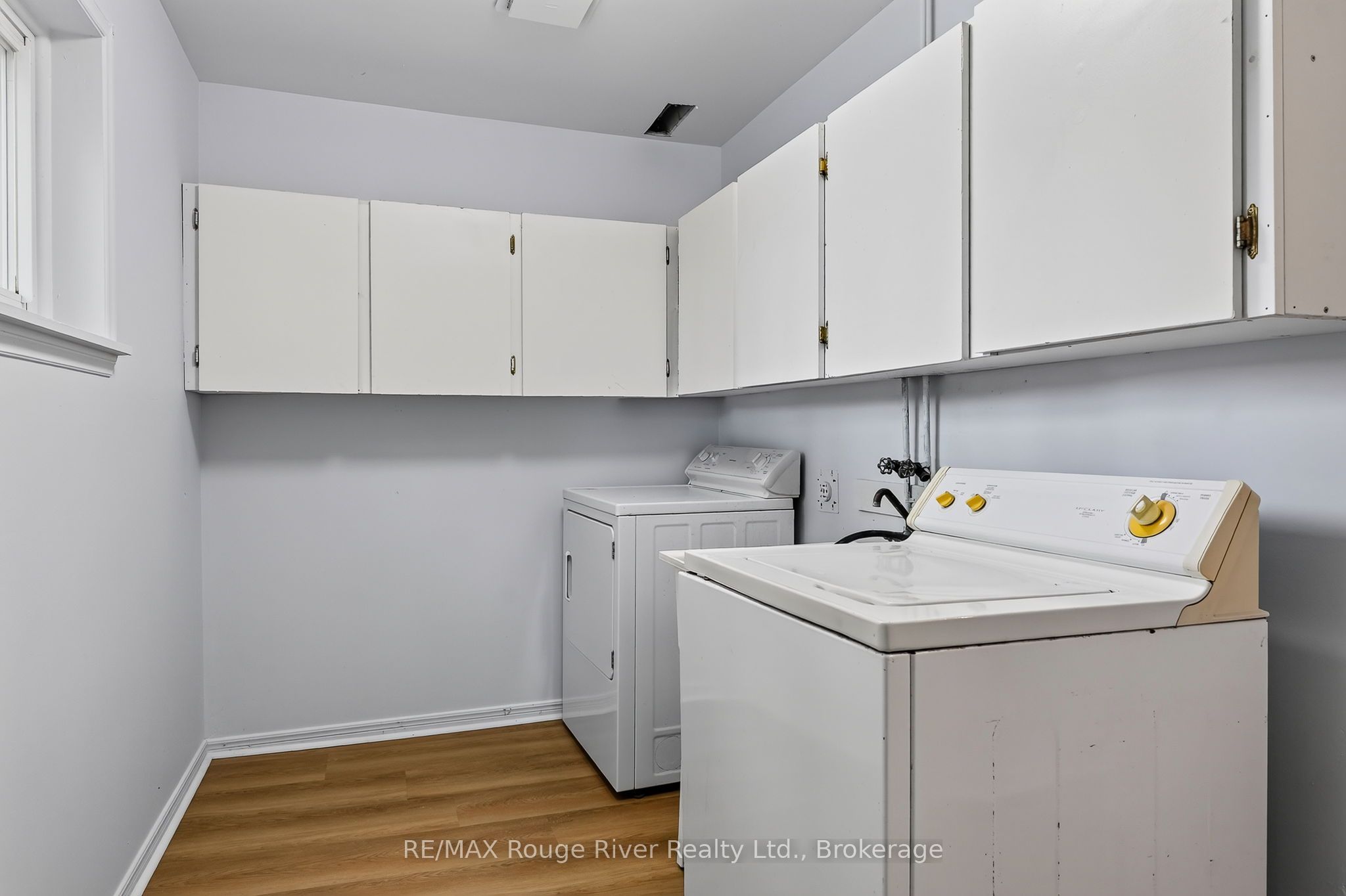 830 Ewing Court Property Photo 34