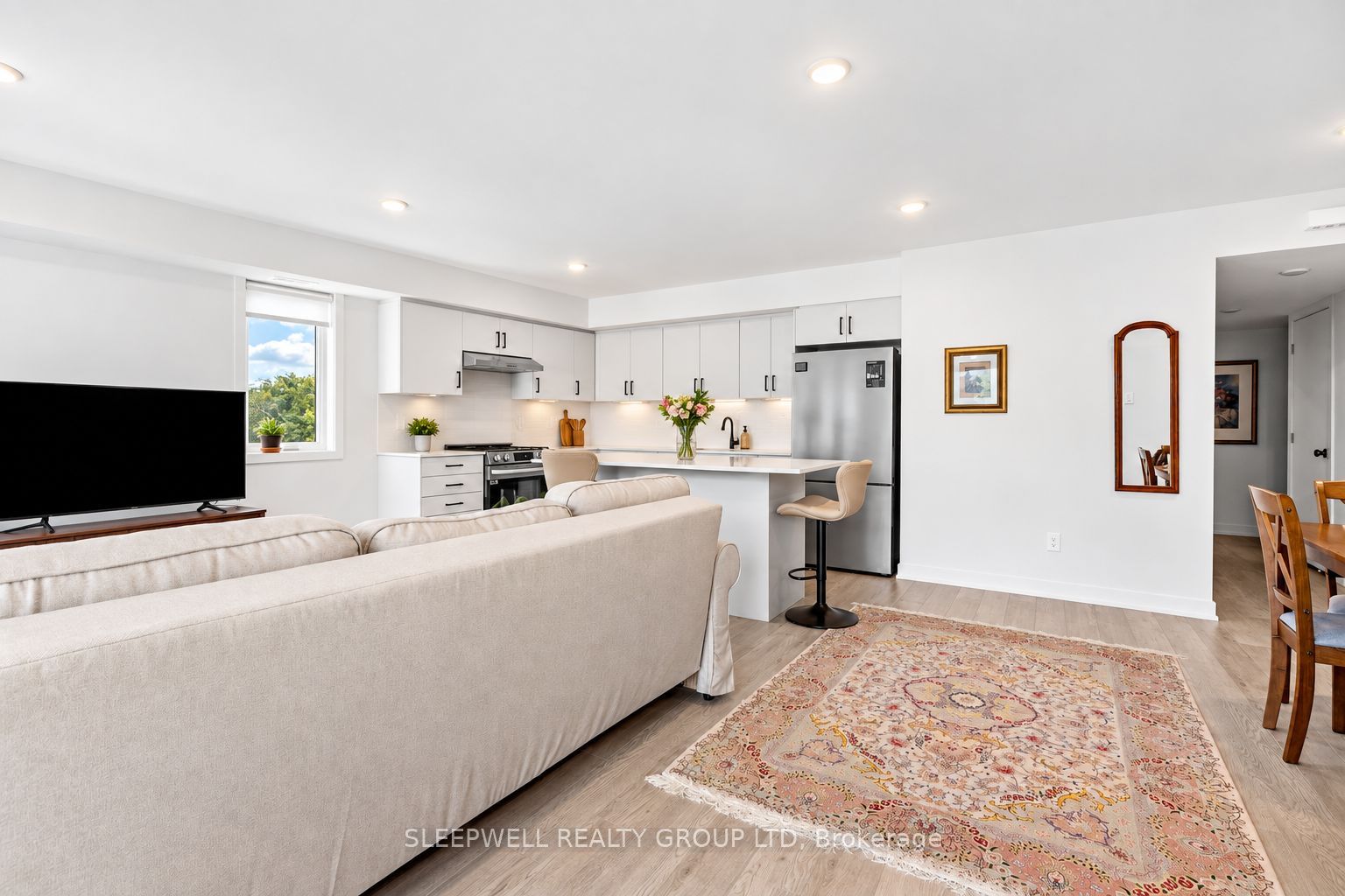 152 Springhurst Avenue 6 Property Photo 2