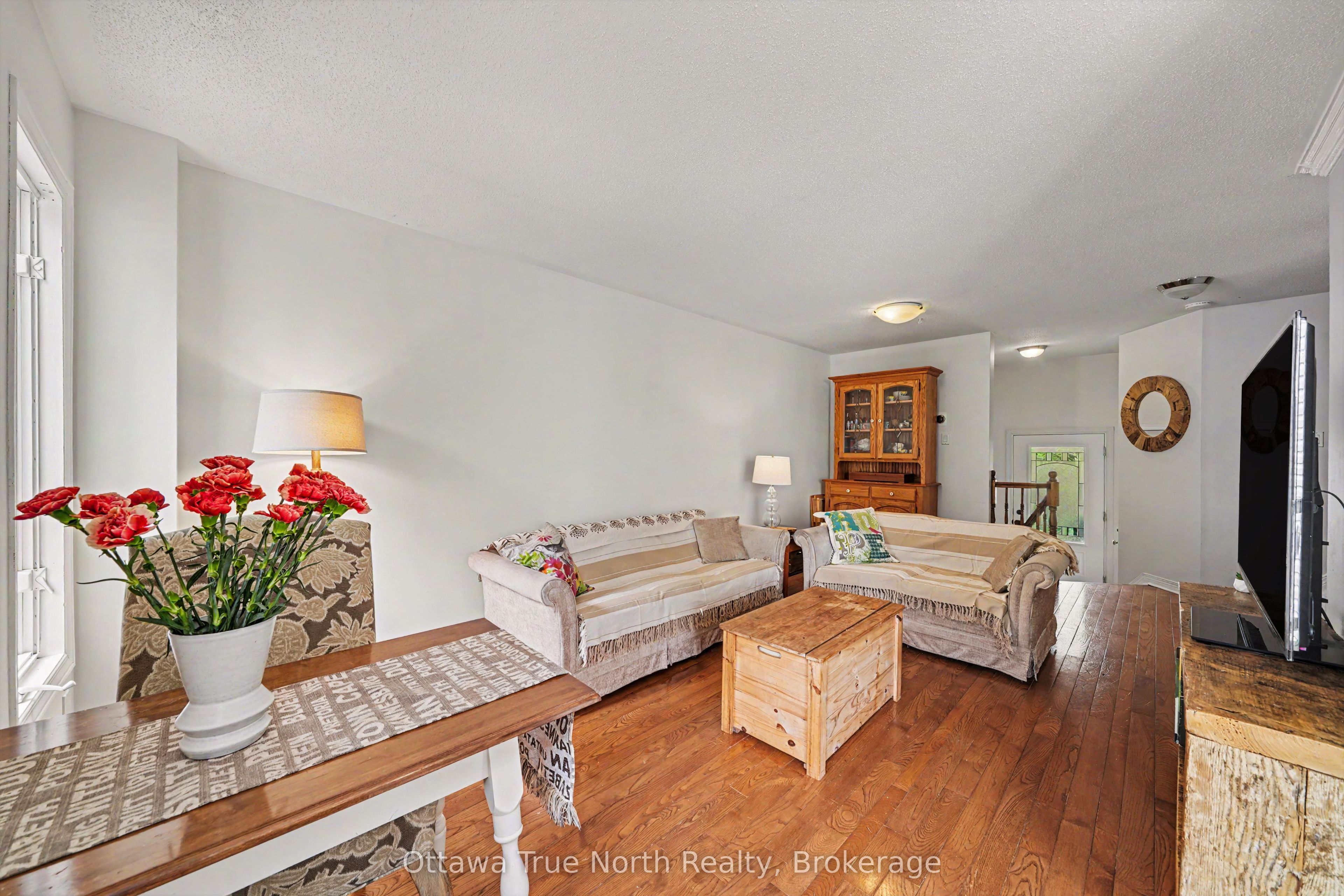 78 Redpath Drive Property Photo 3