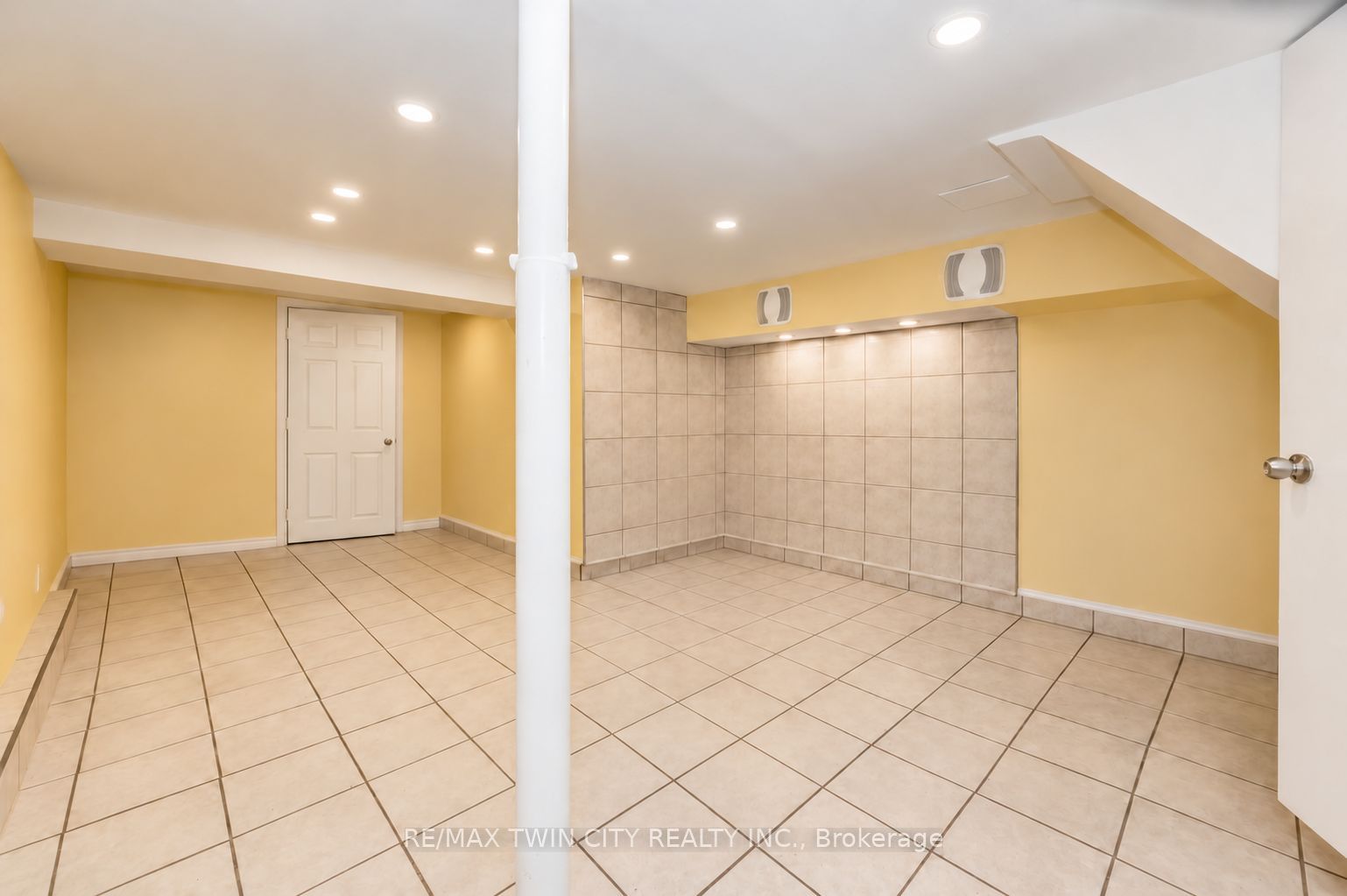 66 Park Hill Road E Property Photo 47