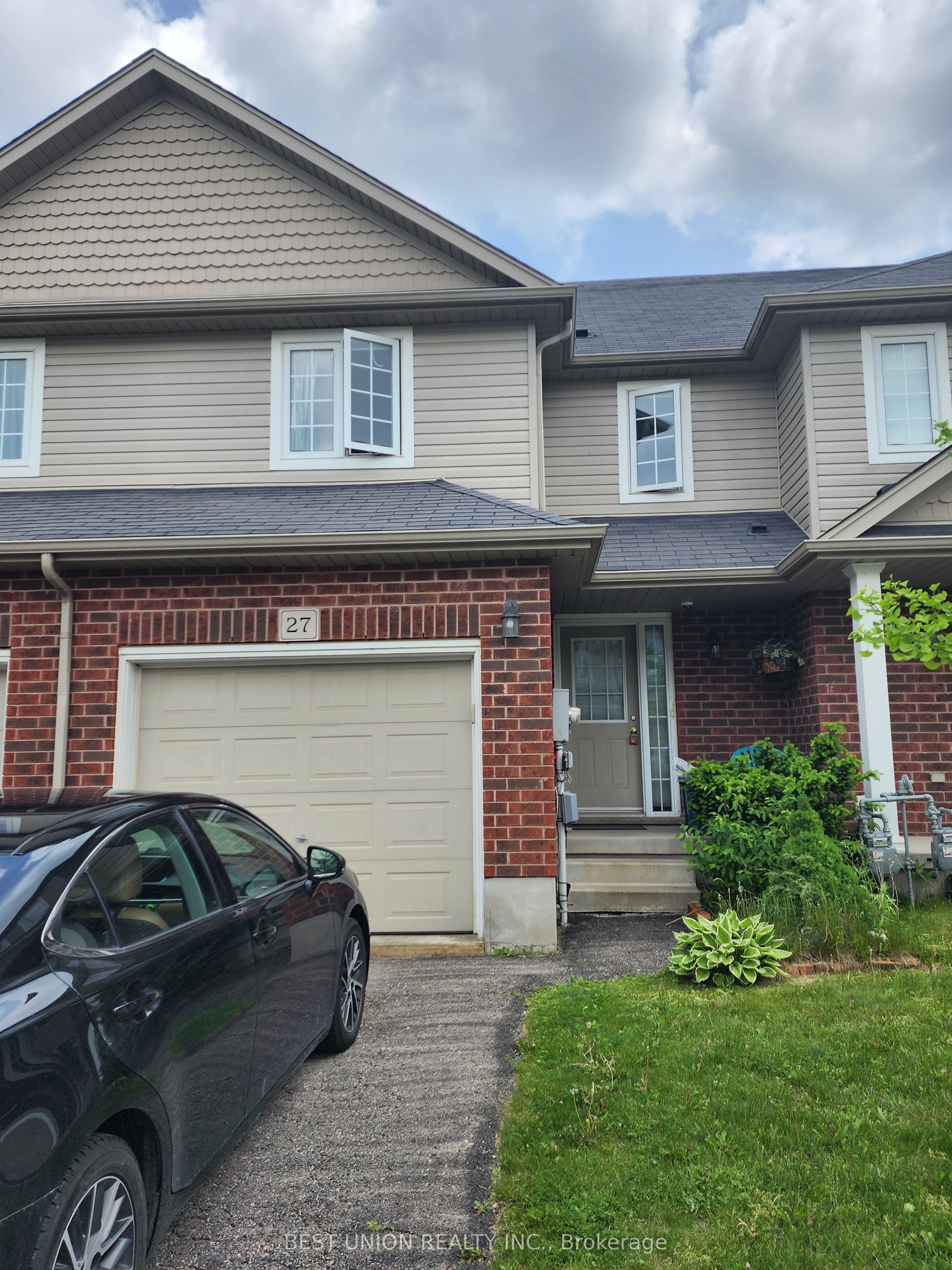 468 Doon Drive S 27 Property Photo 1