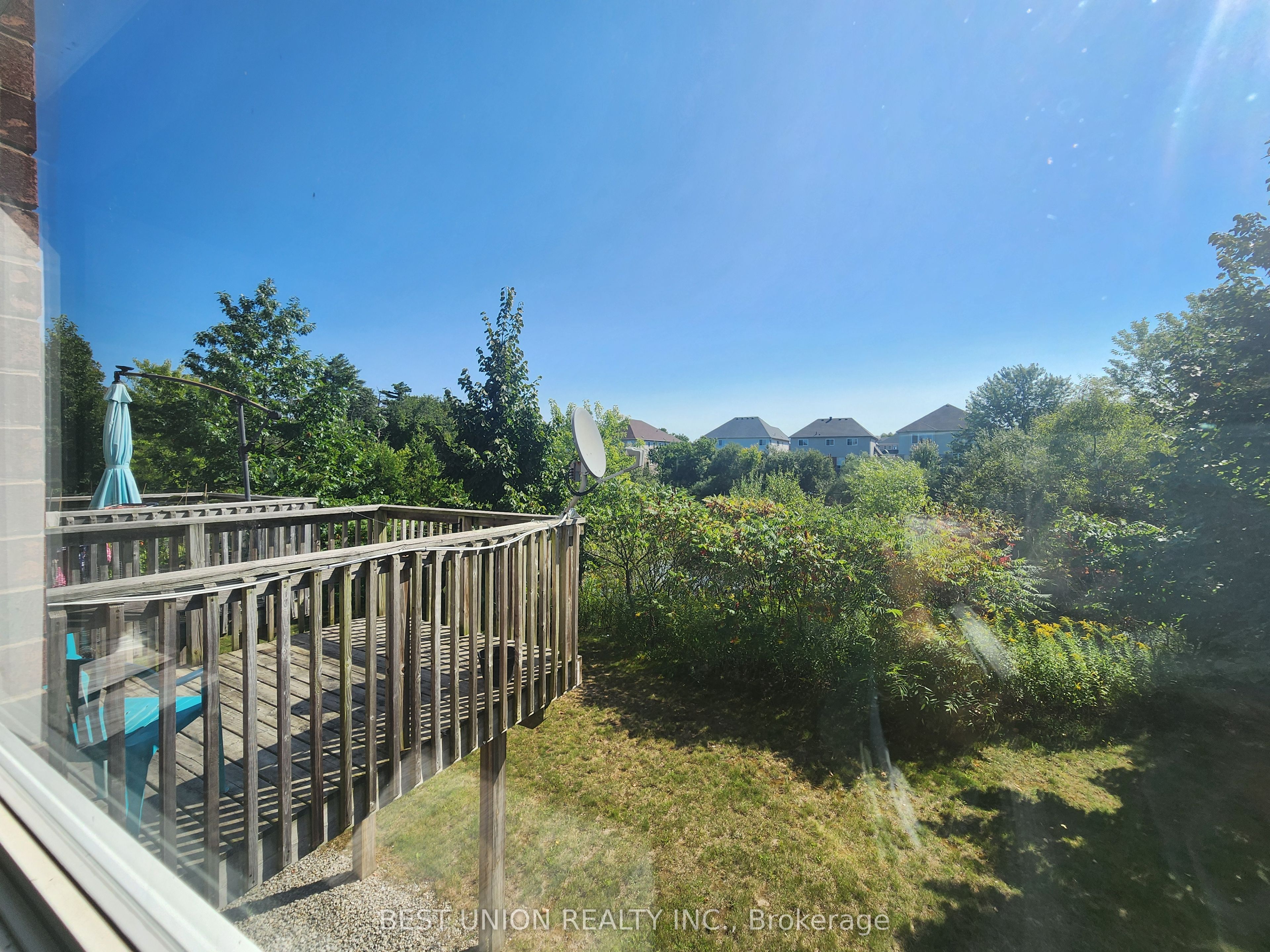 468 Doon Drive S 27 Property Photo 2