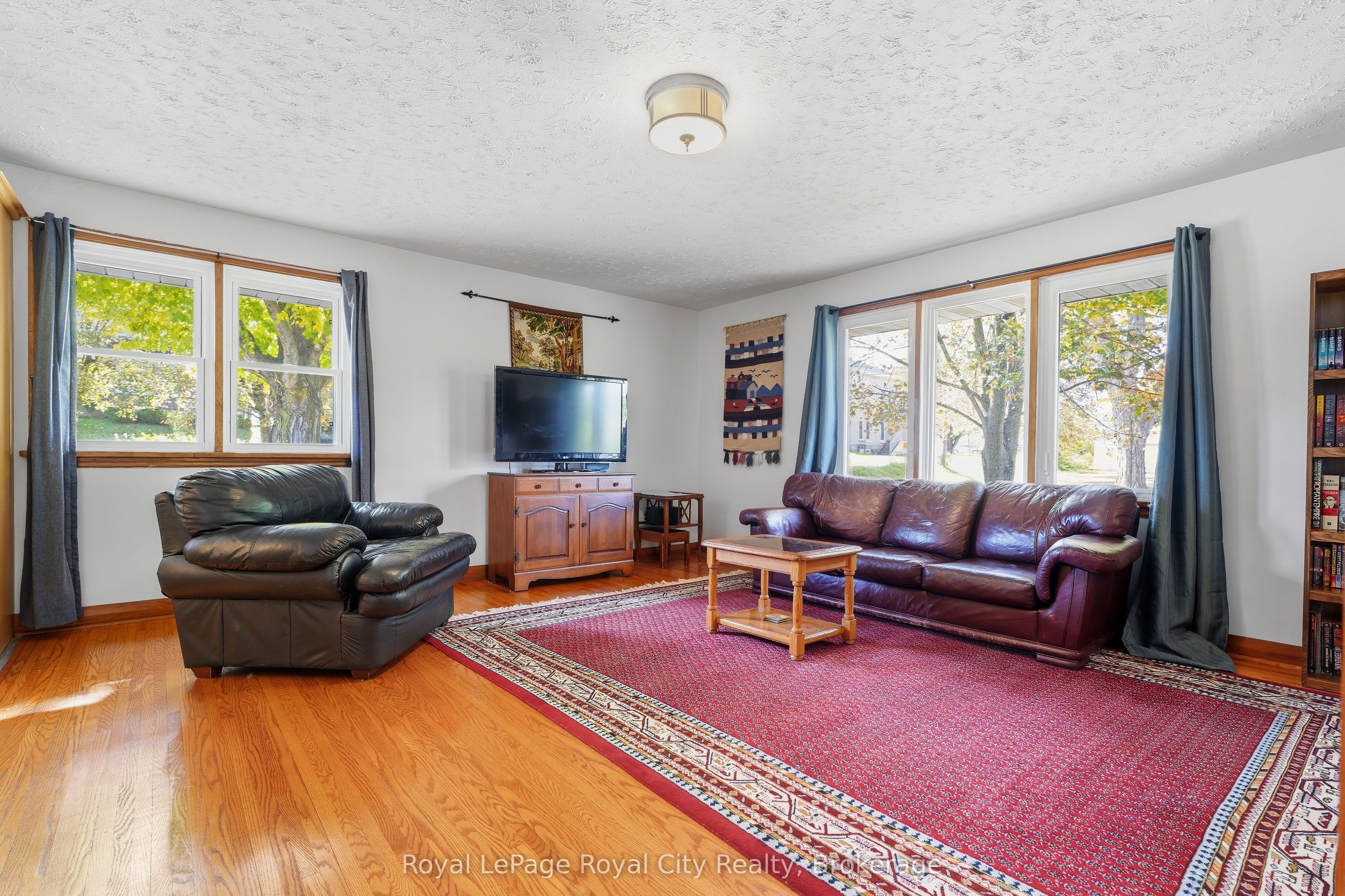 470 Dublin Street Property Photo 4