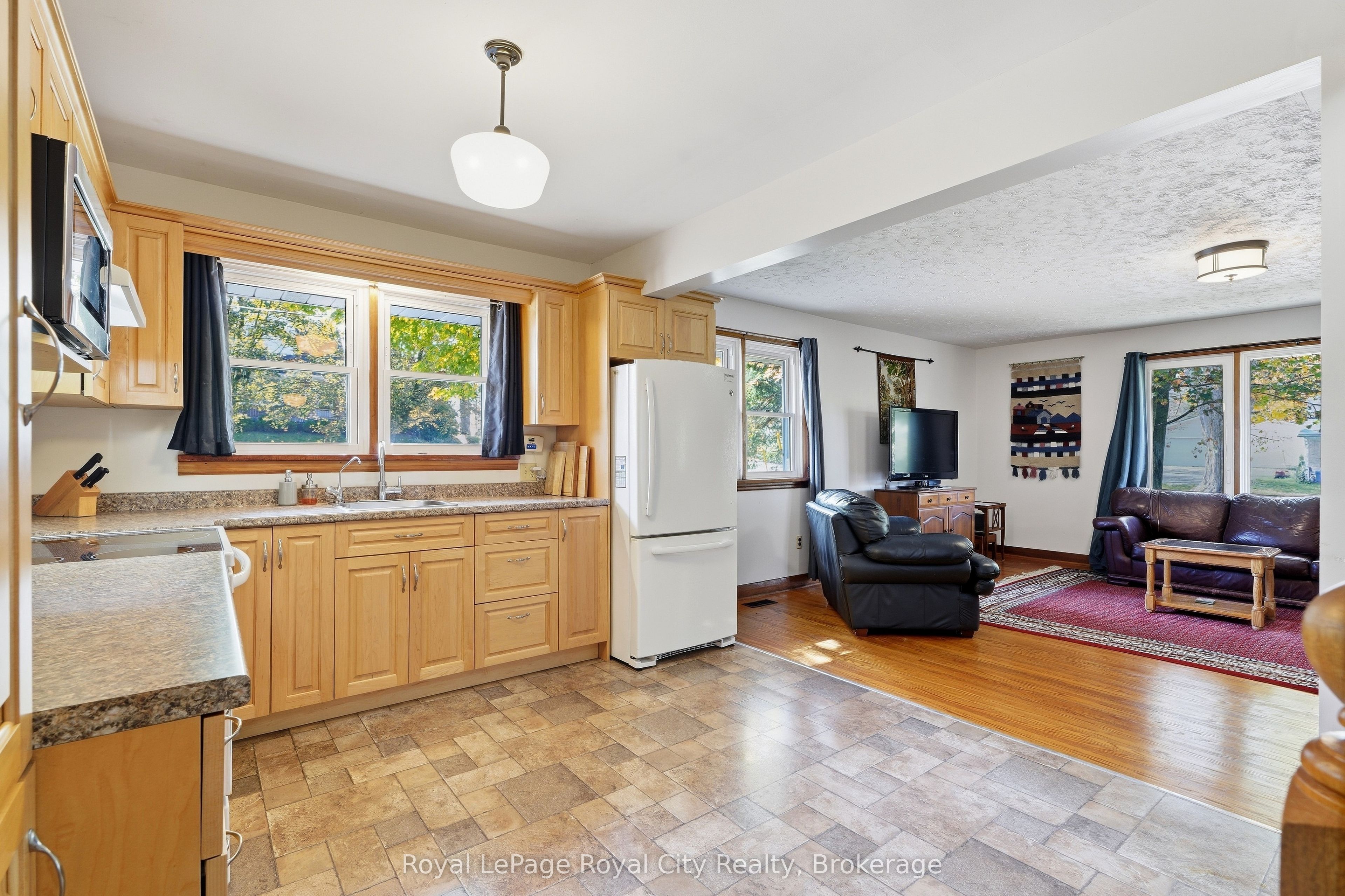 470 Dublin Street Property Photo 10