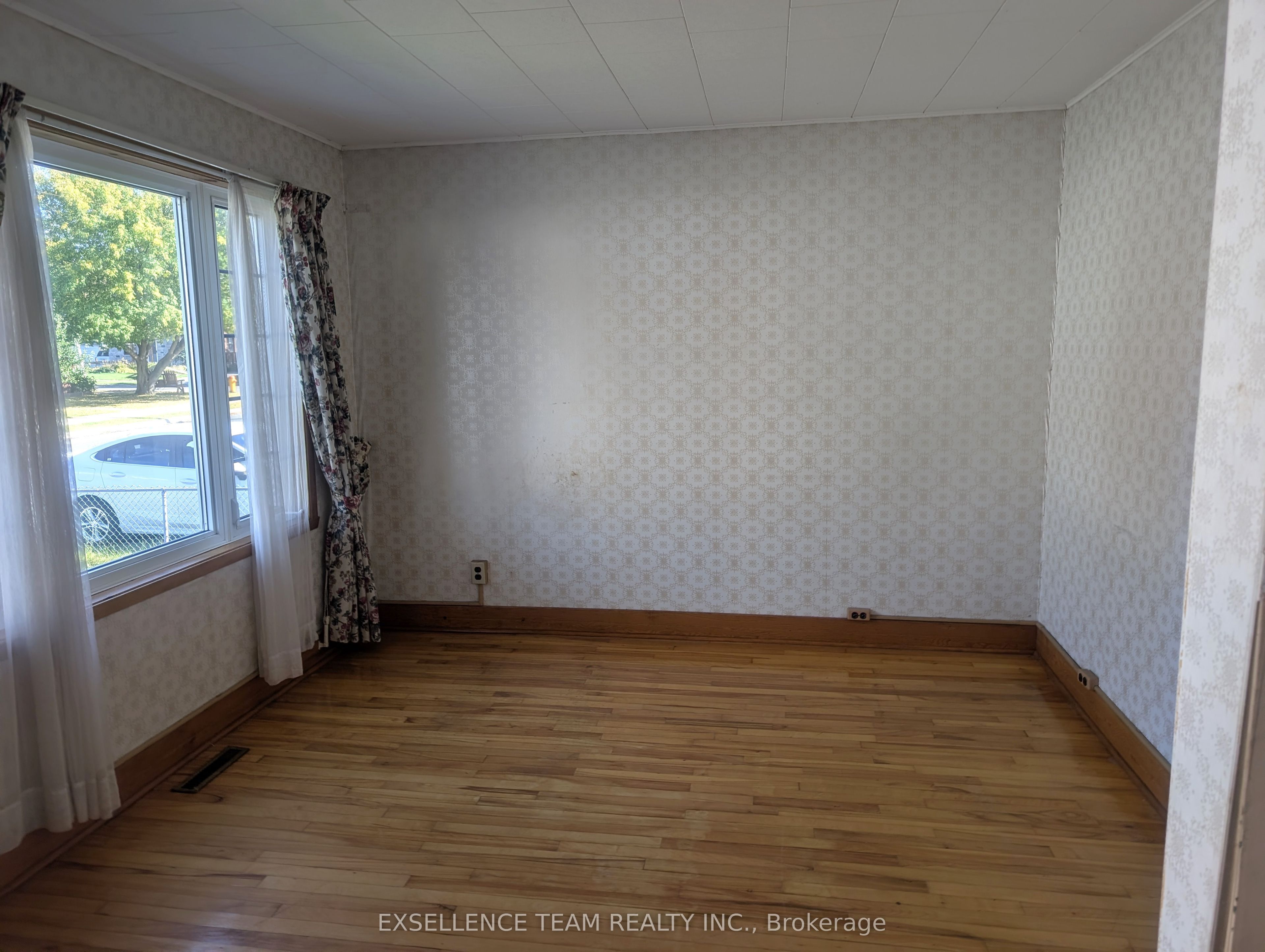 321 Mclean Avenue Property Photo 8