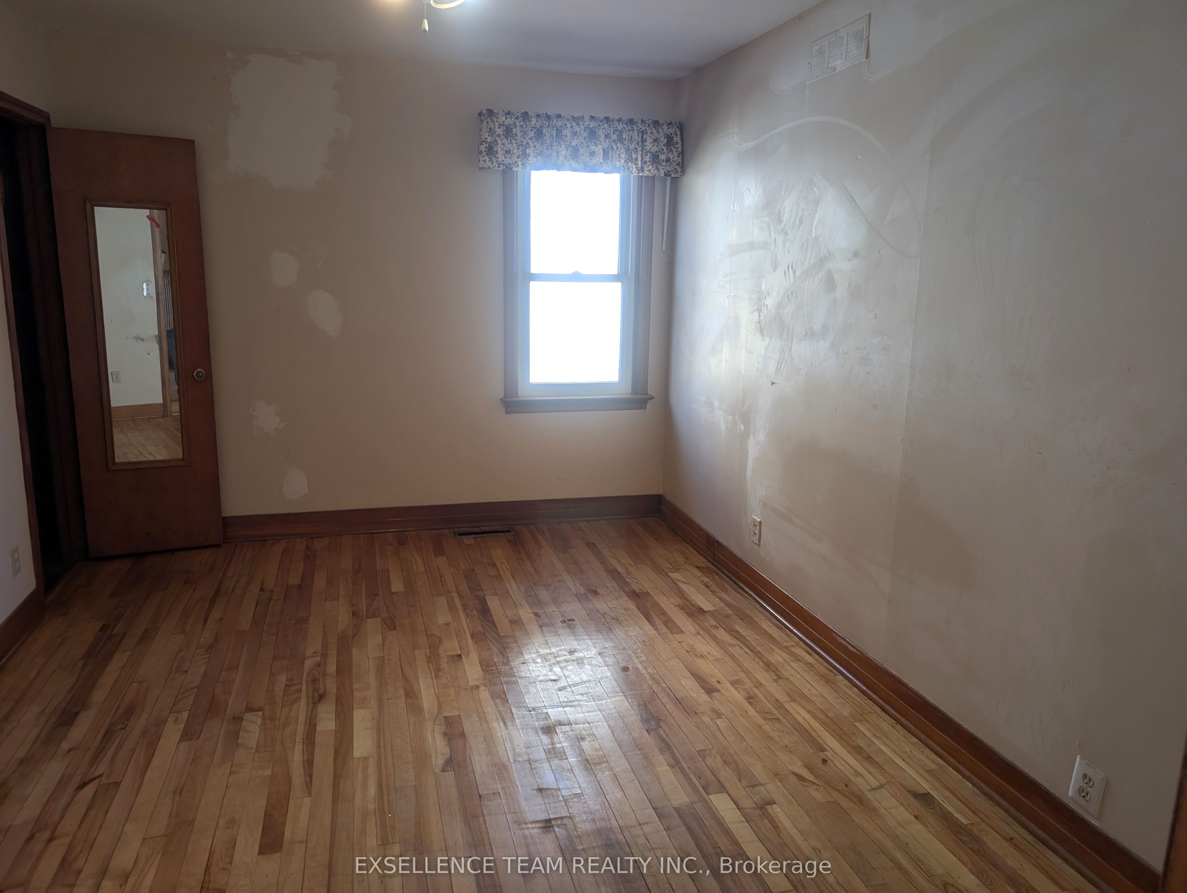 321 Mclean Avenue Property Photo 11