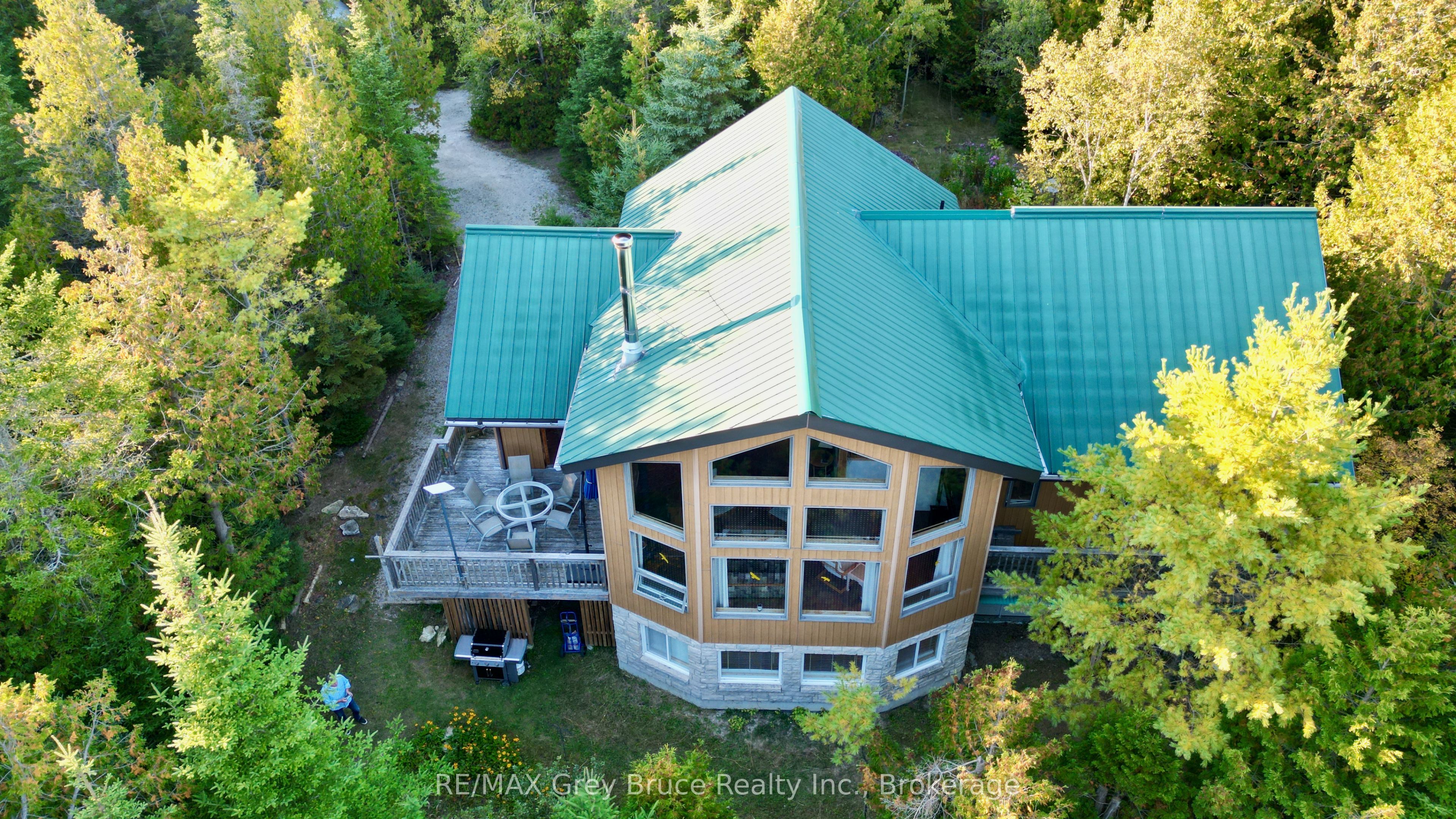 158 Hobson's Harbour Drive Property Photo 2