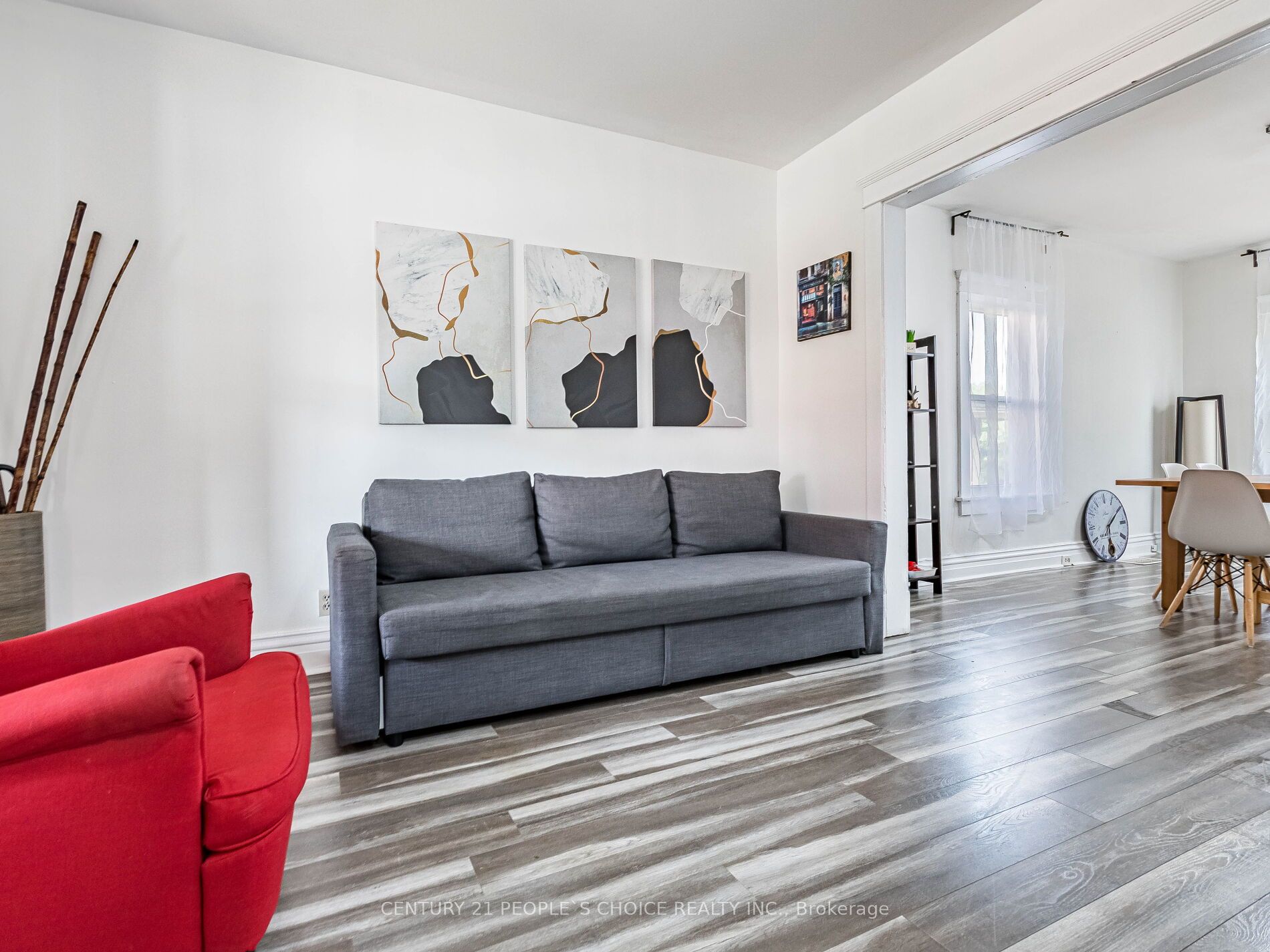 5001 Kitchener Street Property Photo 3