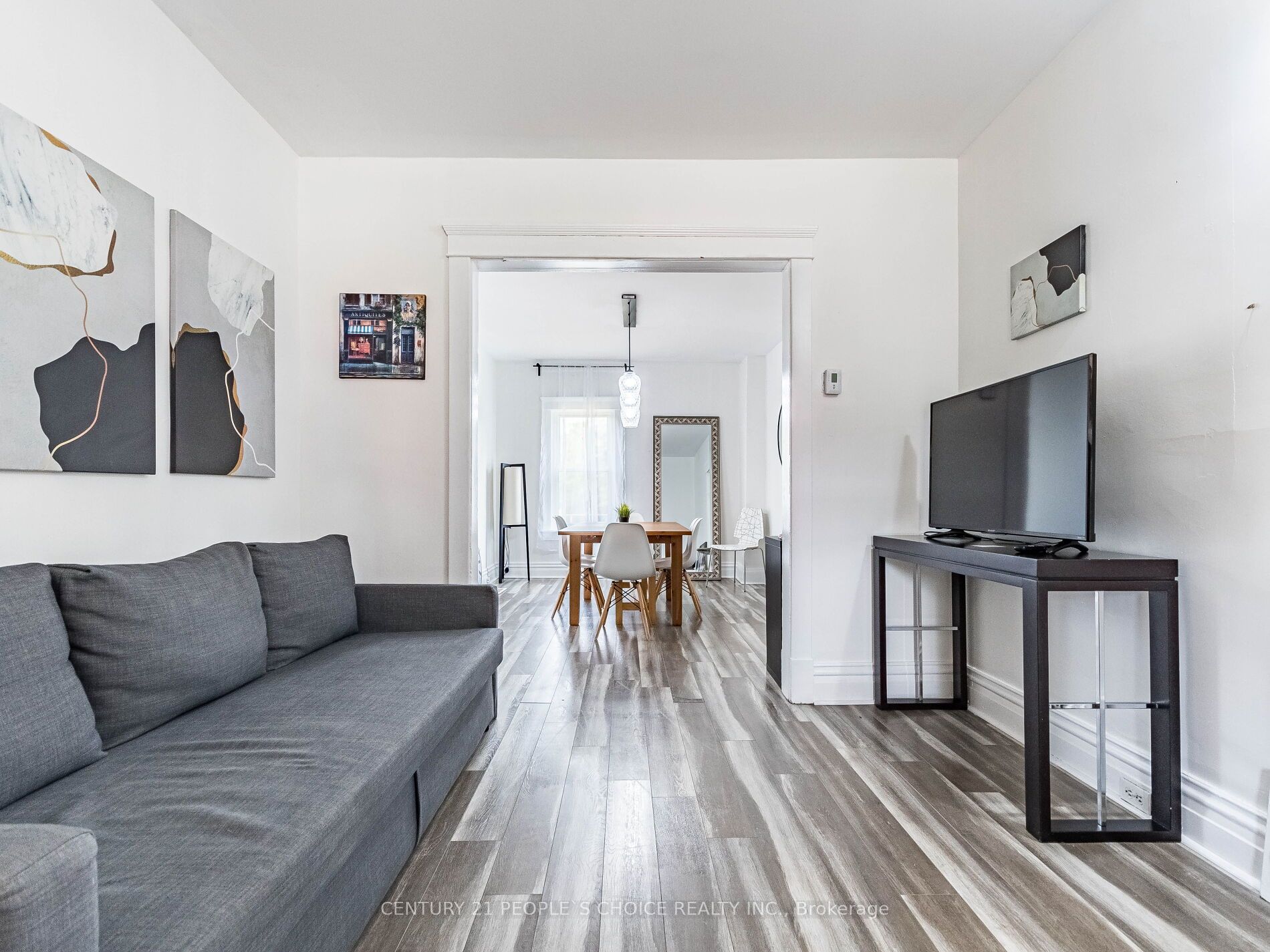 5001 Kitchener Street Property Photo 4