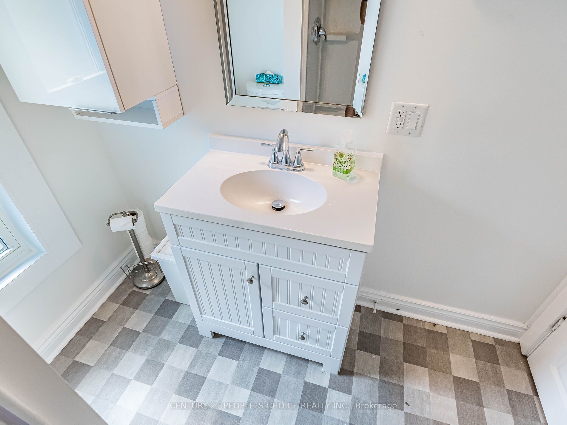 5001 Kitchener Street Property Photo 17