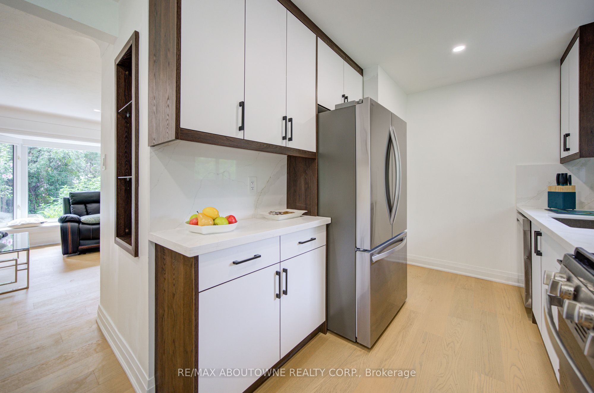 30 Dale Avenue Property Photo 12