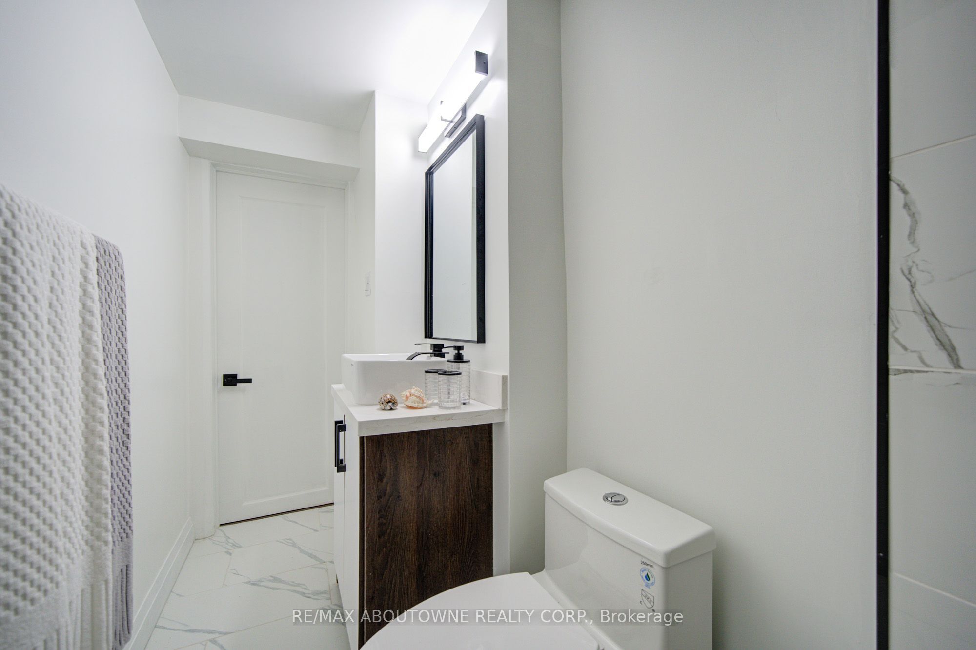 30 Dale Avenue Property Photo 43