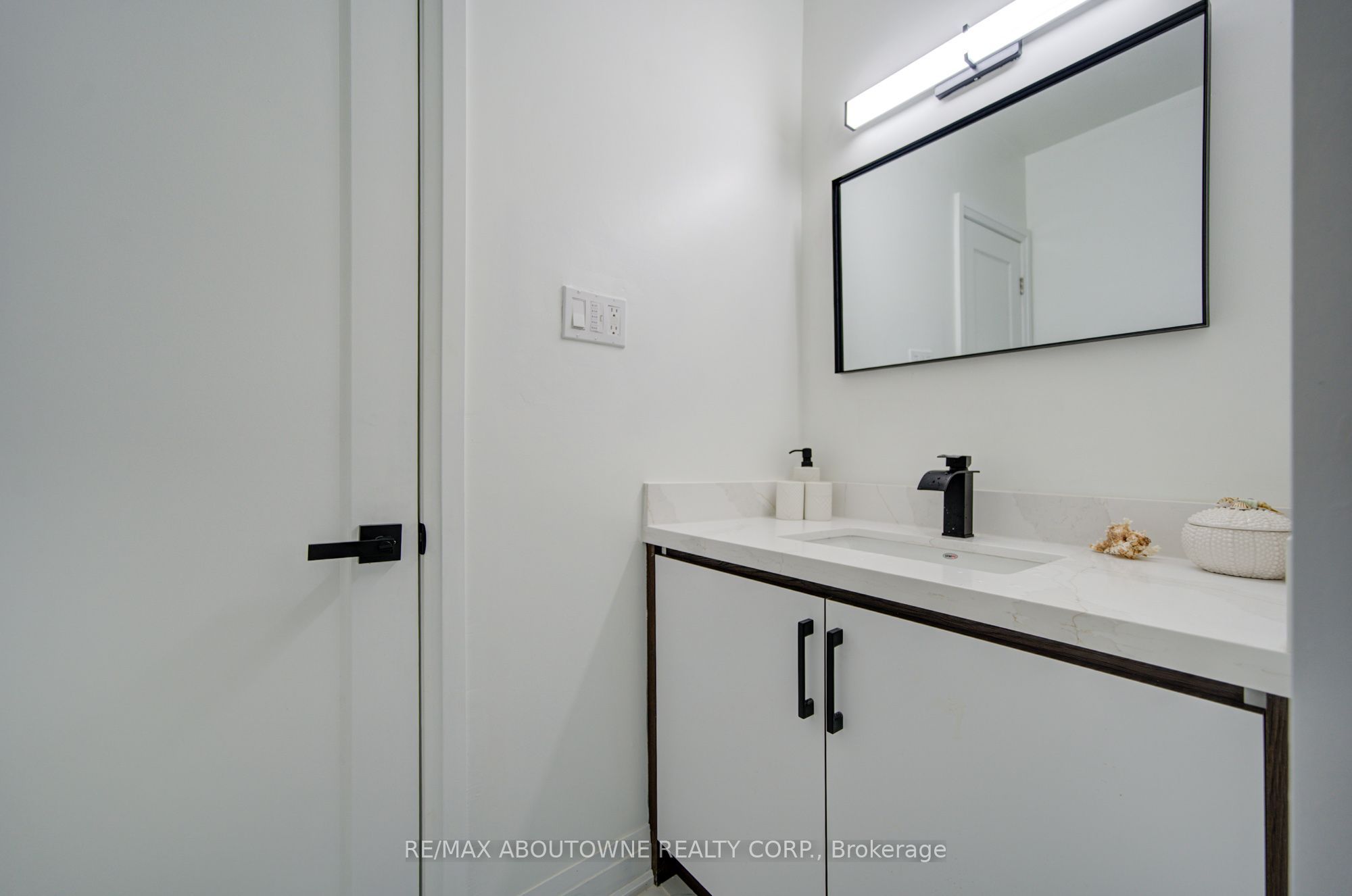 30 Dale Avenue Property Photo 46