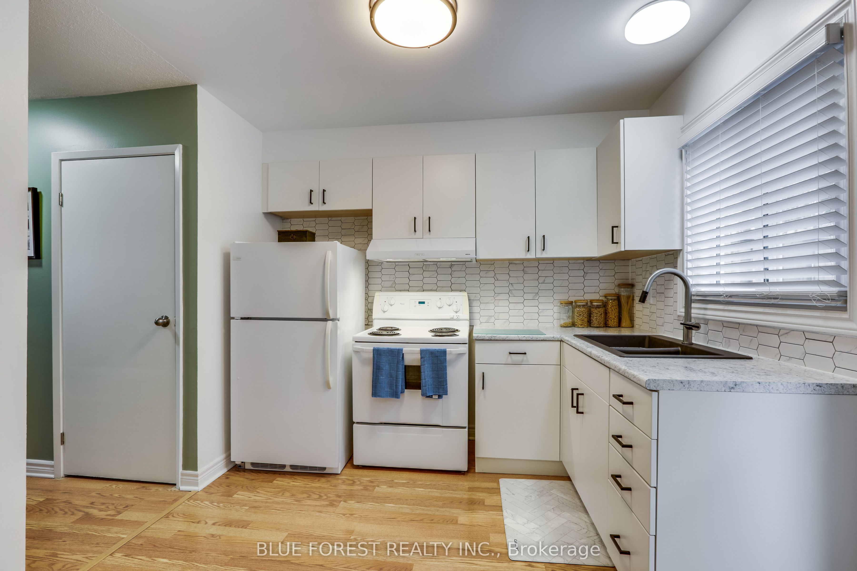 166 W Southdale Road W 54 Property Photo 13