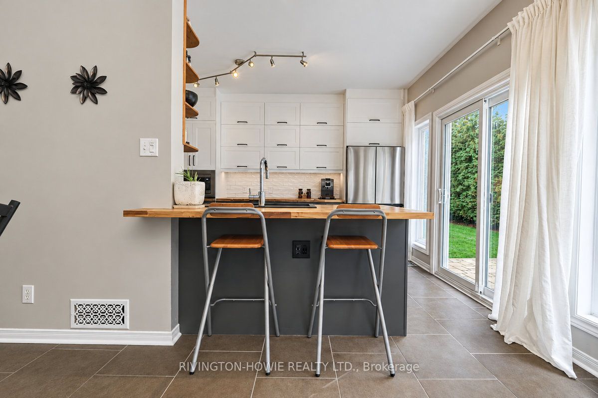 8 Colindale Avenue Property Photo 14