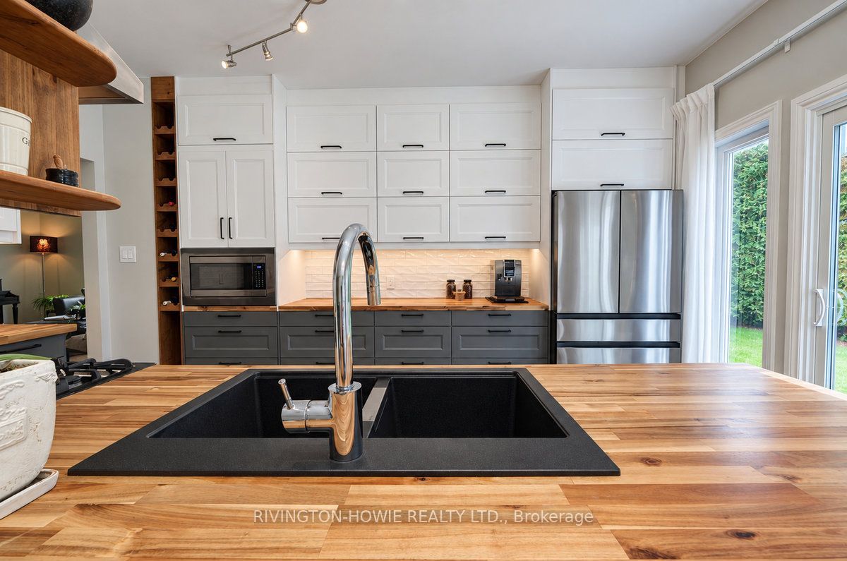 8 Colindale Avenue Property Photo 21
