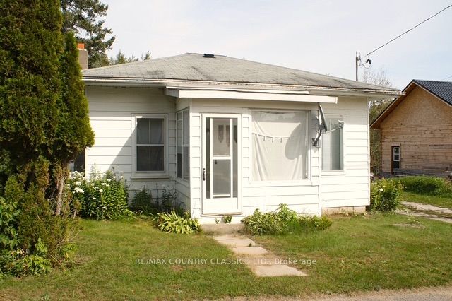 79 Wollaston Lk Road Property Photo 1
