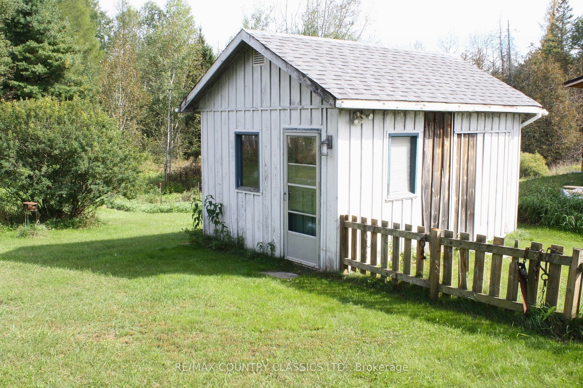 79 Wollaston Lk Road Property Photo 13