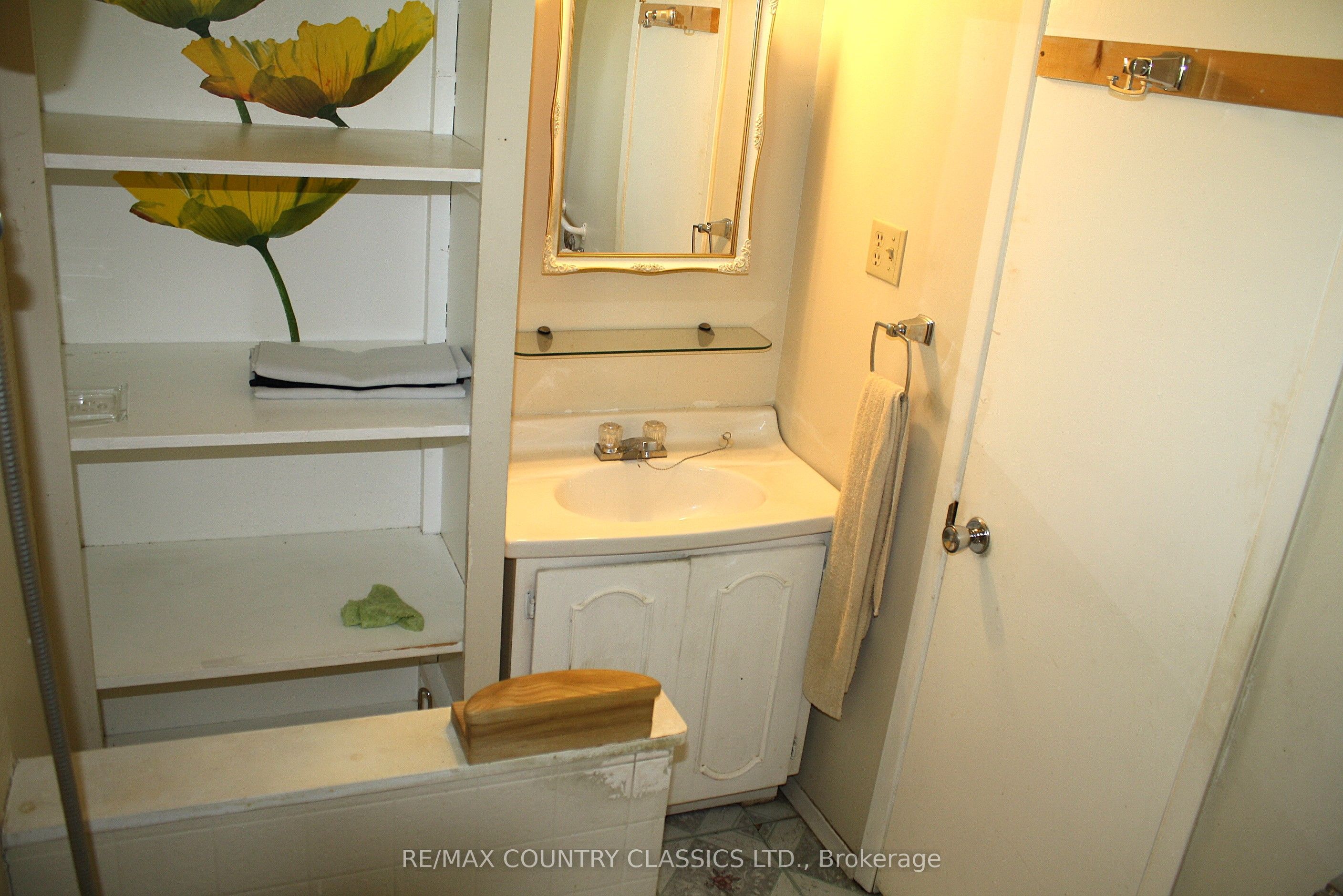 79 Wollaston Lk Road Property Photo 14