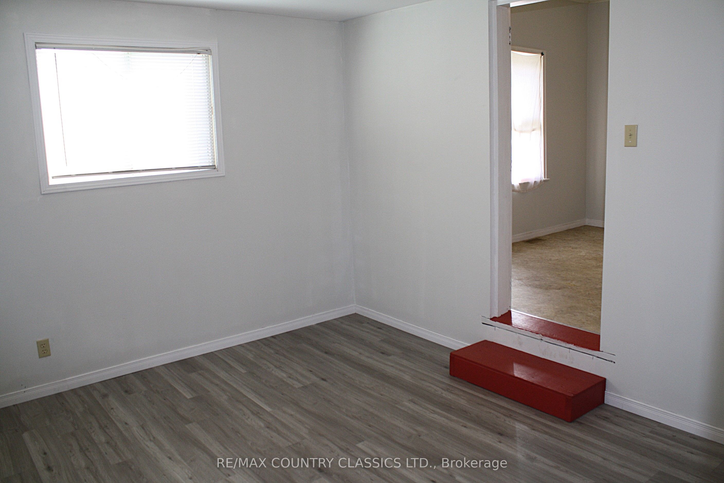 79 Wollaston Lk Road Property Photo 20