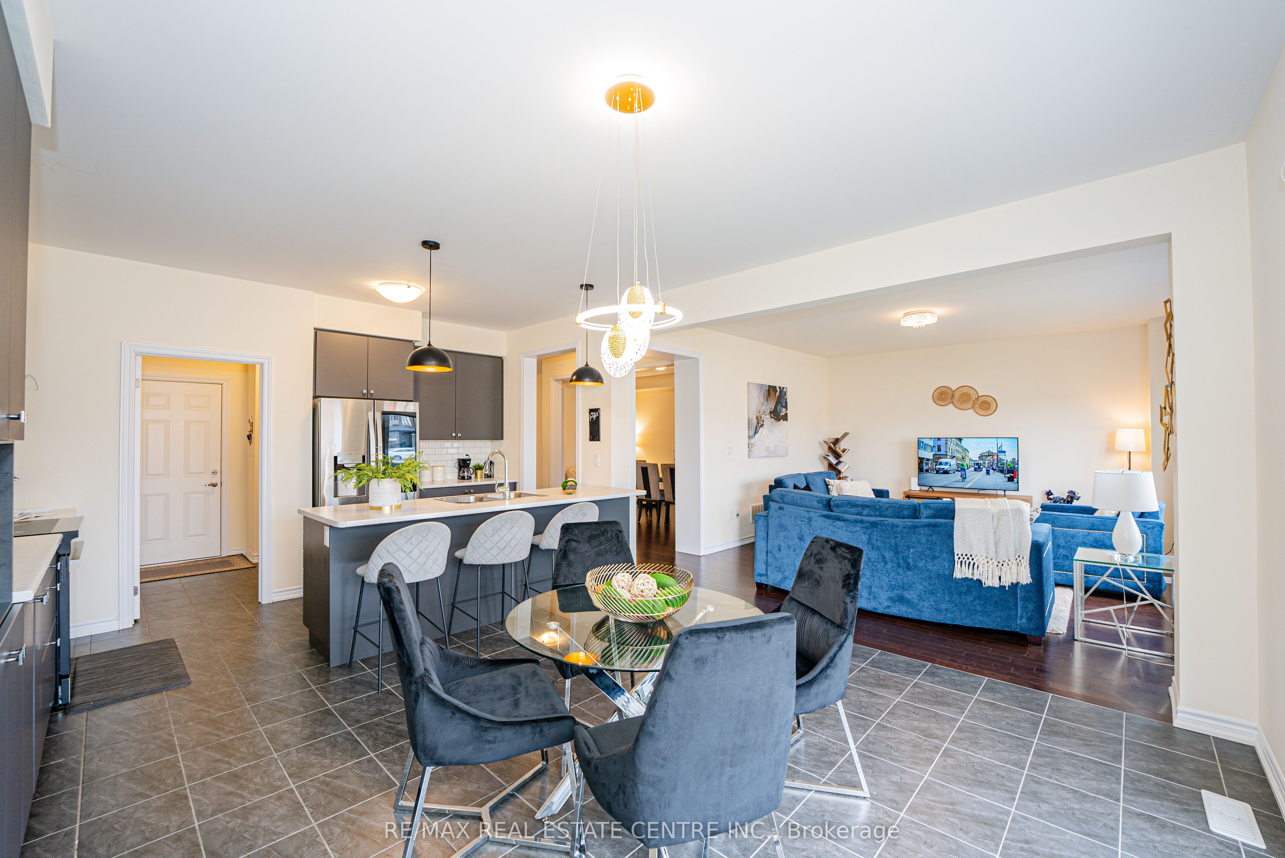 22 Oaktree Drive Property Photo 14