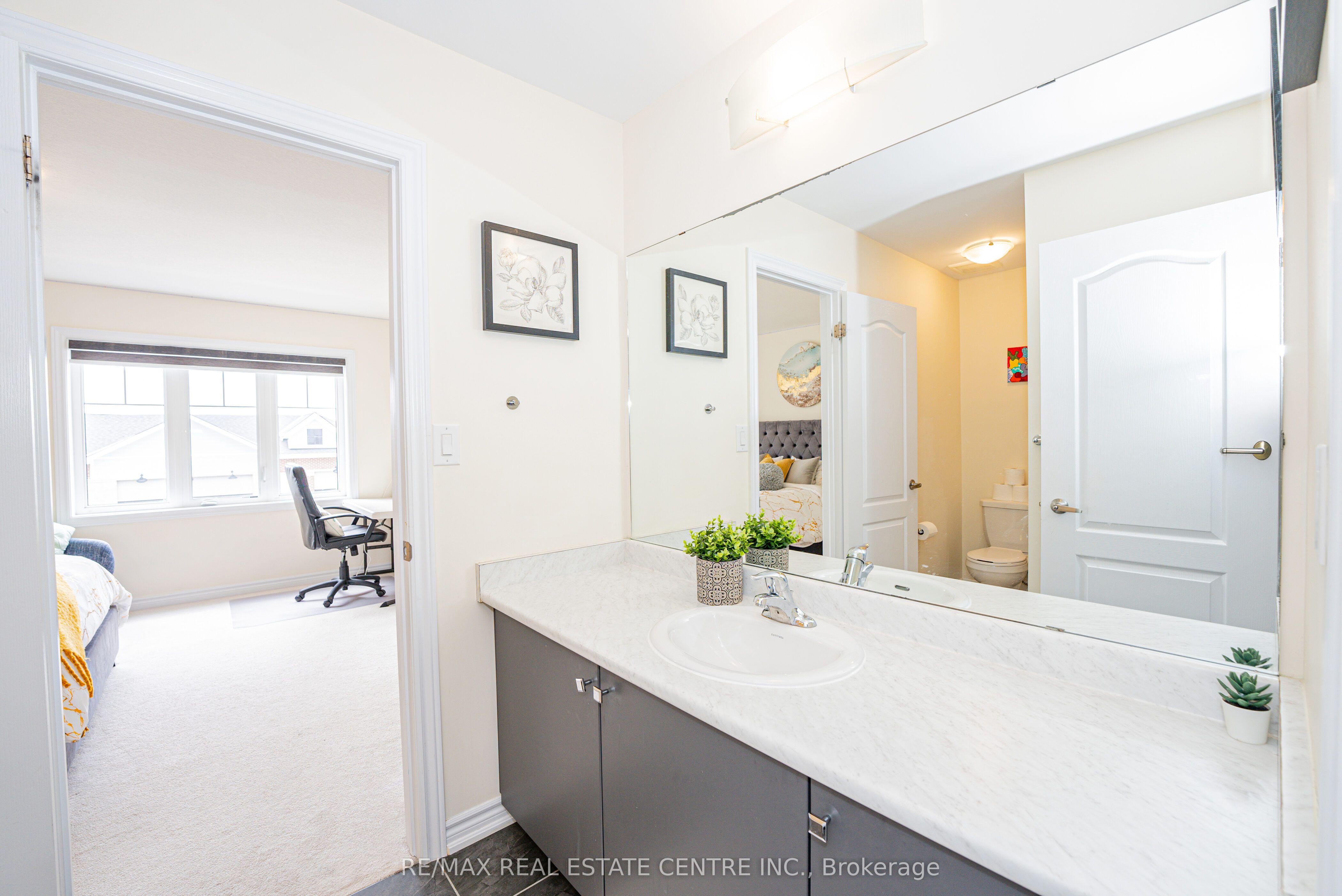 22 Oaktree Drive Property Photo 32